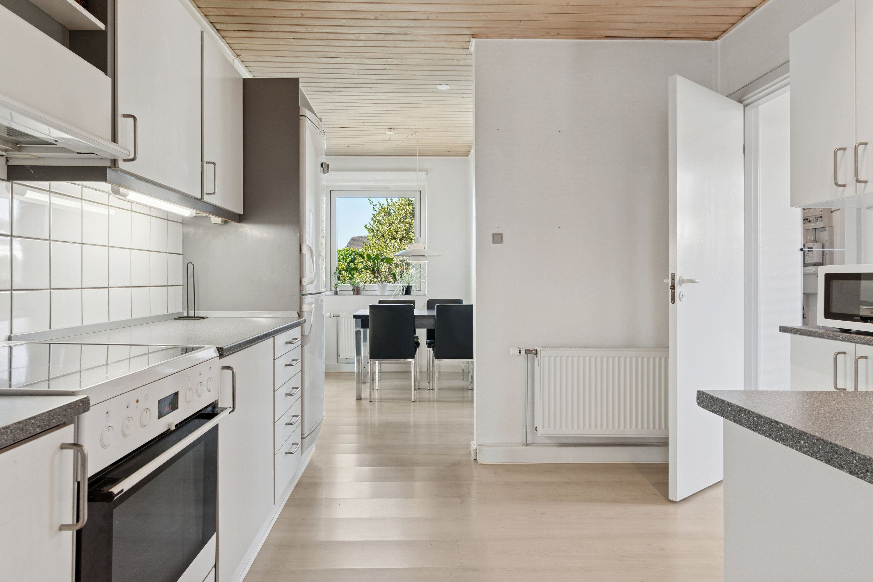 Fremhævet køkken billede i fuldskærmstilstand. Billede af Pagteroldvej 63, 2650 Hvidovre