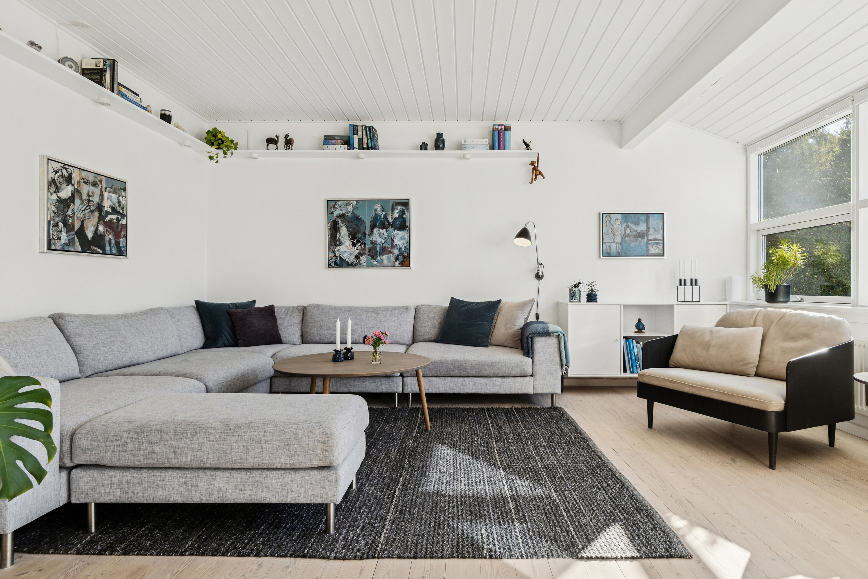 Fremhævet stue billede i fuldskærmstilstand. Billede af Skovhusvej 9, 4300 Holbæk