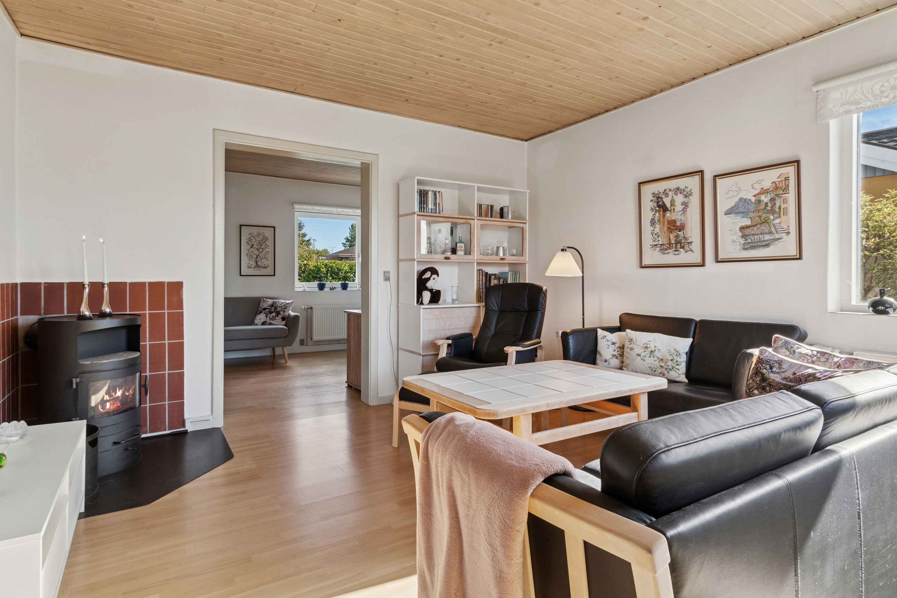 Fremhævet stue billede i fuldskærmstilstand. Billede af Pagteroldvej 63, 2650 Hvidovre