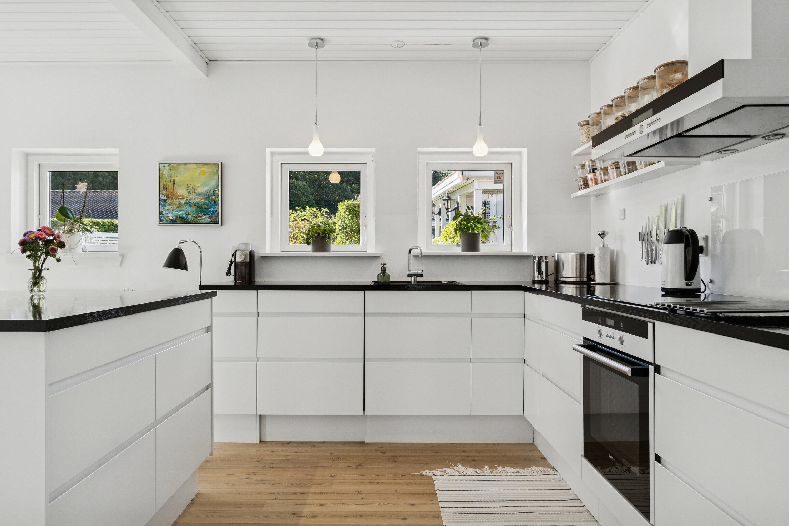 Fremhævet køkken billede i fuldskærmstilstand. Billede af Skovhusvej 9, 4300 Holbæk