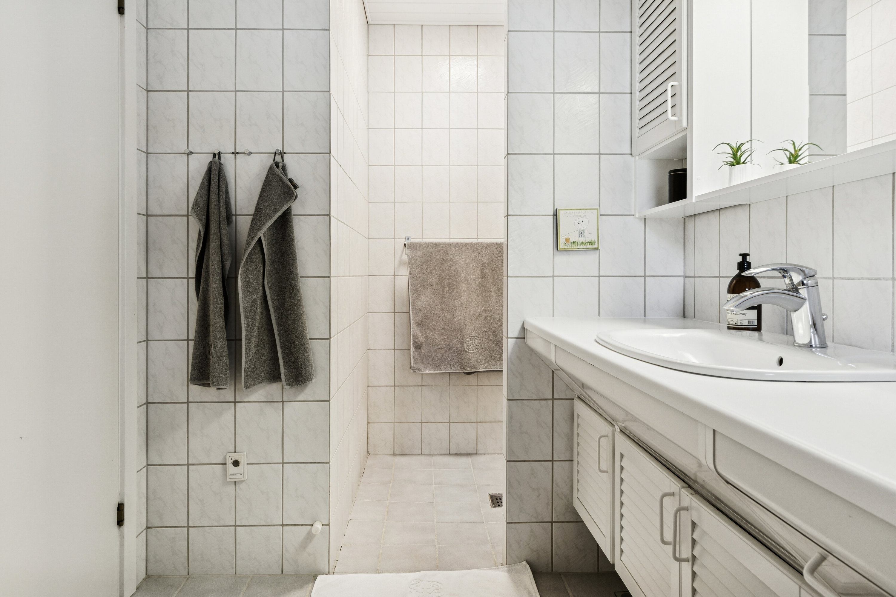 Fremhævet badeværelse billede i fuldskærmstilstand. Billede af Skovhusvej 9, 4300 Holbæk