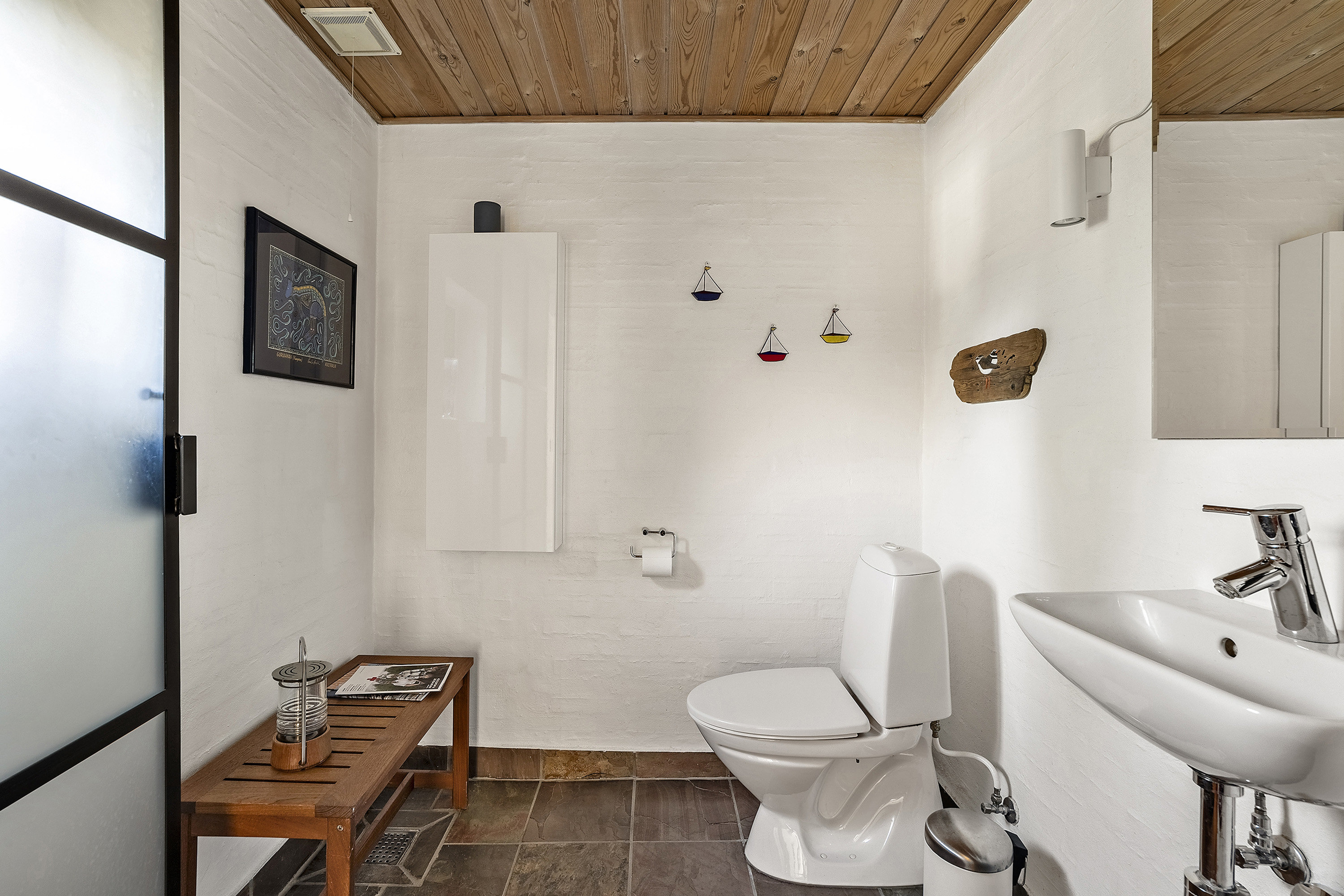 Fremhævet toilet billede i fuldskærmstilstand. Billede af Havmarken 2, Søvind, 8700 Horsens