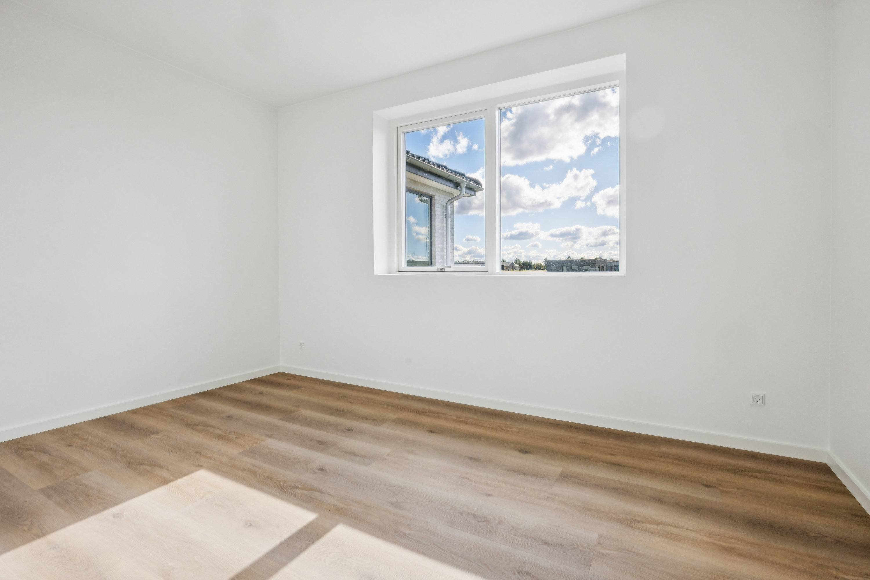 Fremhævet værelse billede i fuldskærmstilstand. Billede af Solhvervs Alle 25, 9440 Aabybro