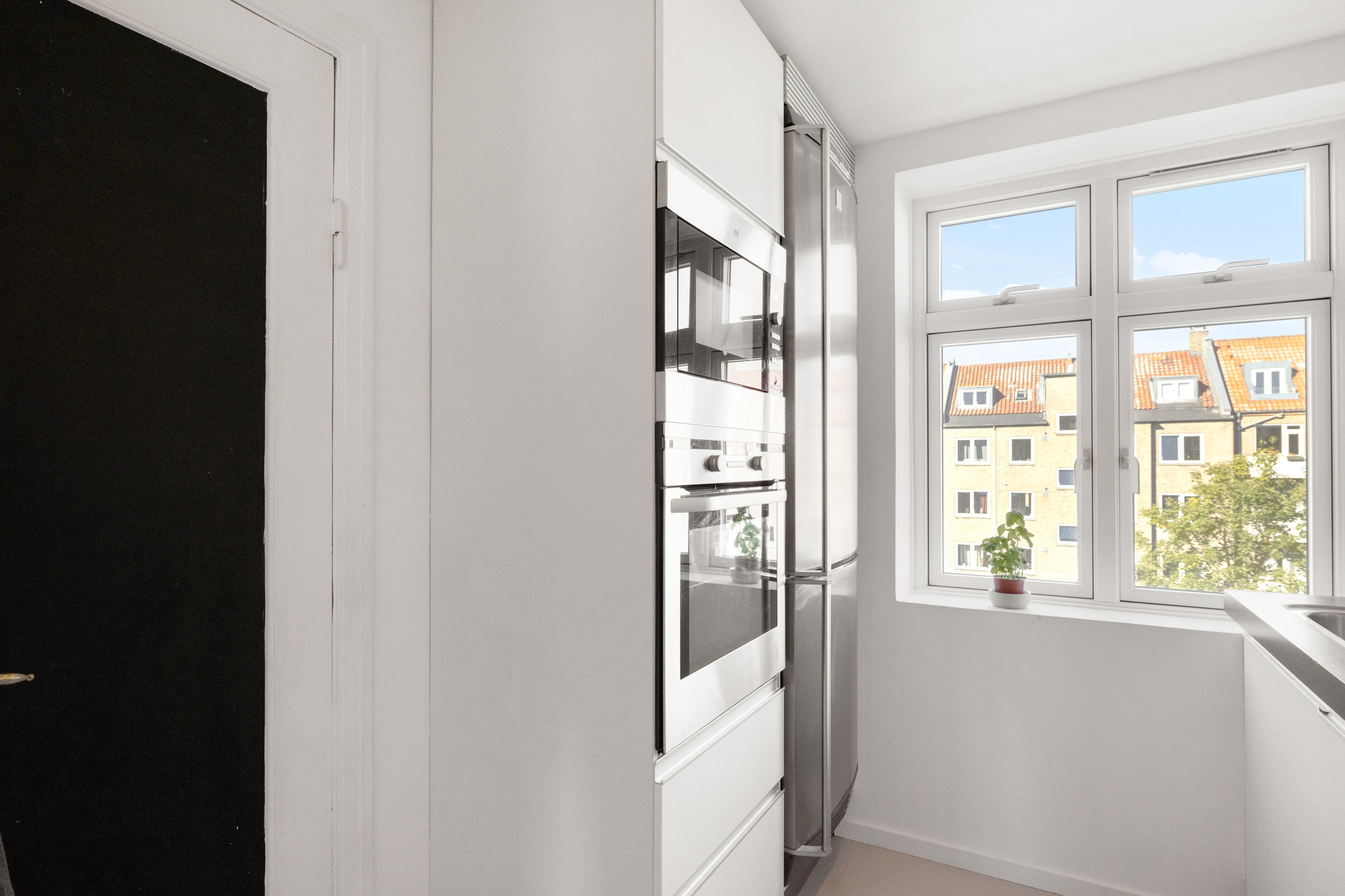 Fremhævet køkken billede i fuldskærmstilstand. Billede af Rudolph Wulffs Gade 12, 4. th., 8000 Aarhus C