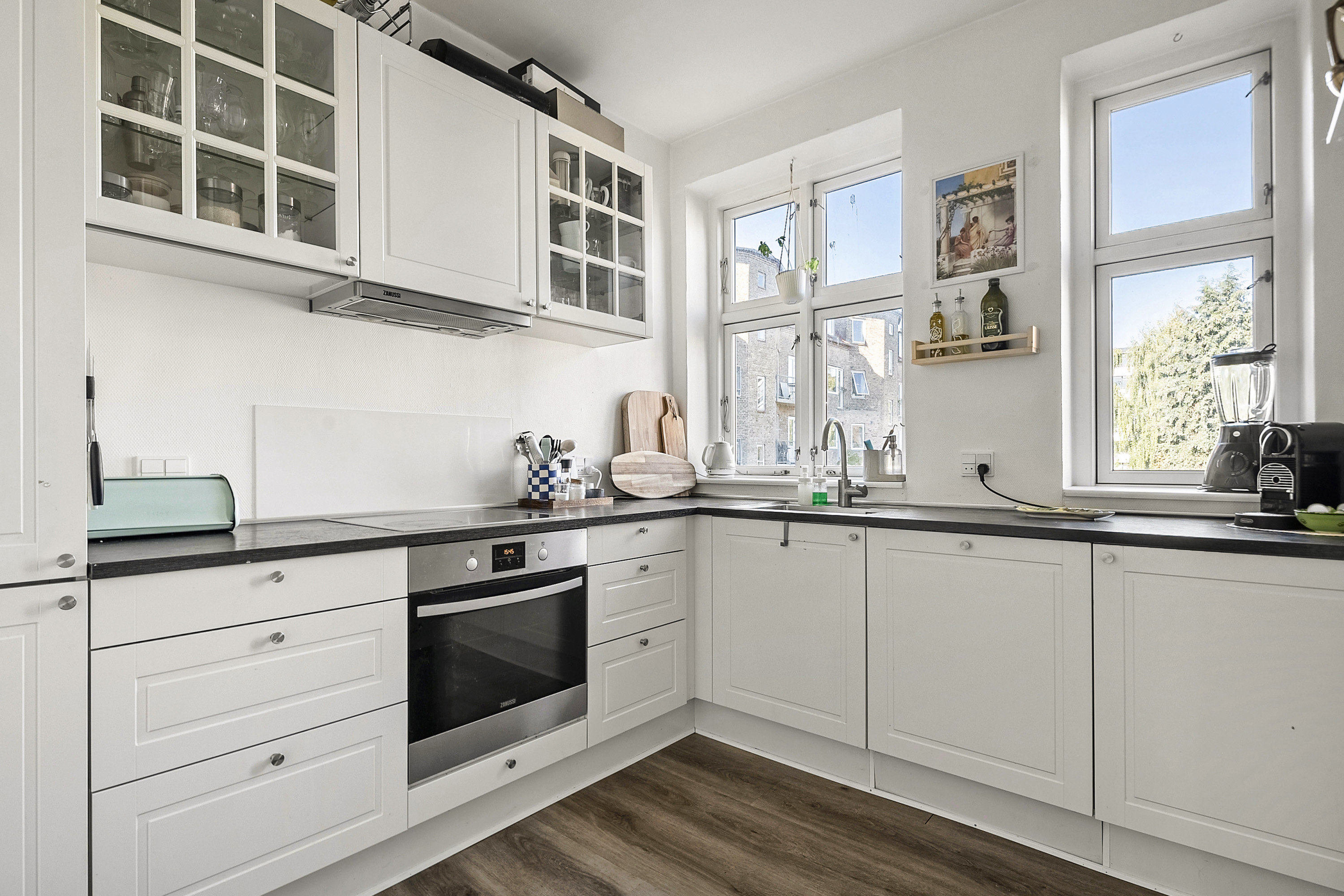 Fremhævet køkken billede i fuldskærmstilstand. Billede af Niels Juels Gade 16, 2. tv., Trøjborg, 8200 Aarhus N