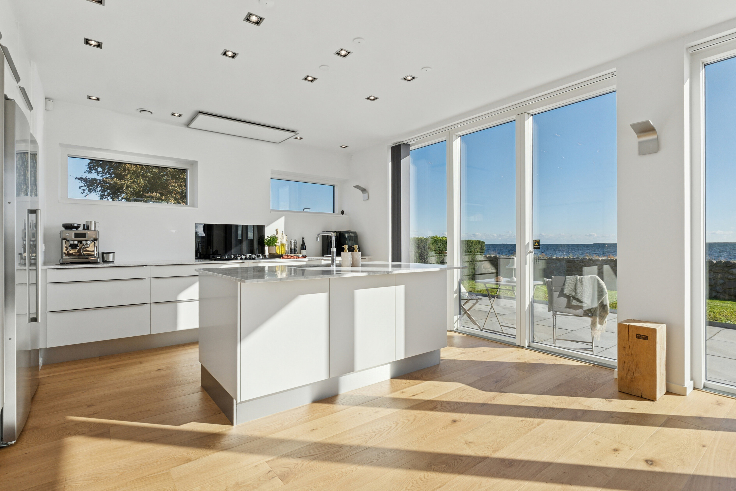 Fremhævet køkken billede i fuldskærmstilstand. Billede af Øresunds Alle 33, 2791 Dragør