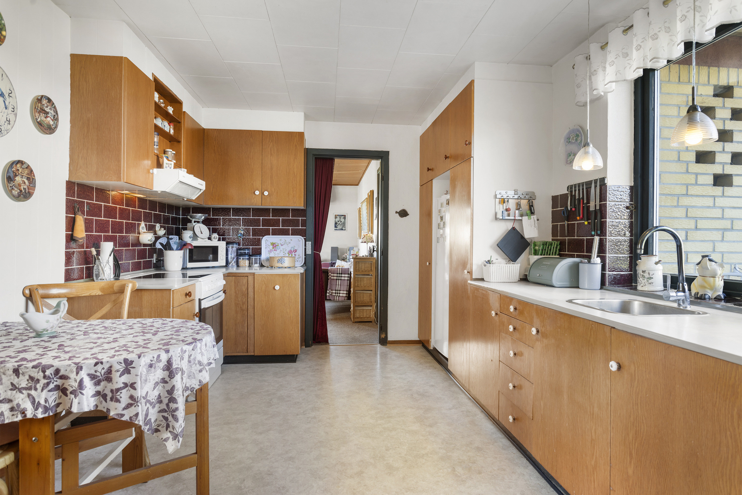 Fremhævet køkken billede i fuldskærmstilstand. Billede af Æblevangen 2, Præstbro, 9330 Dronninglund