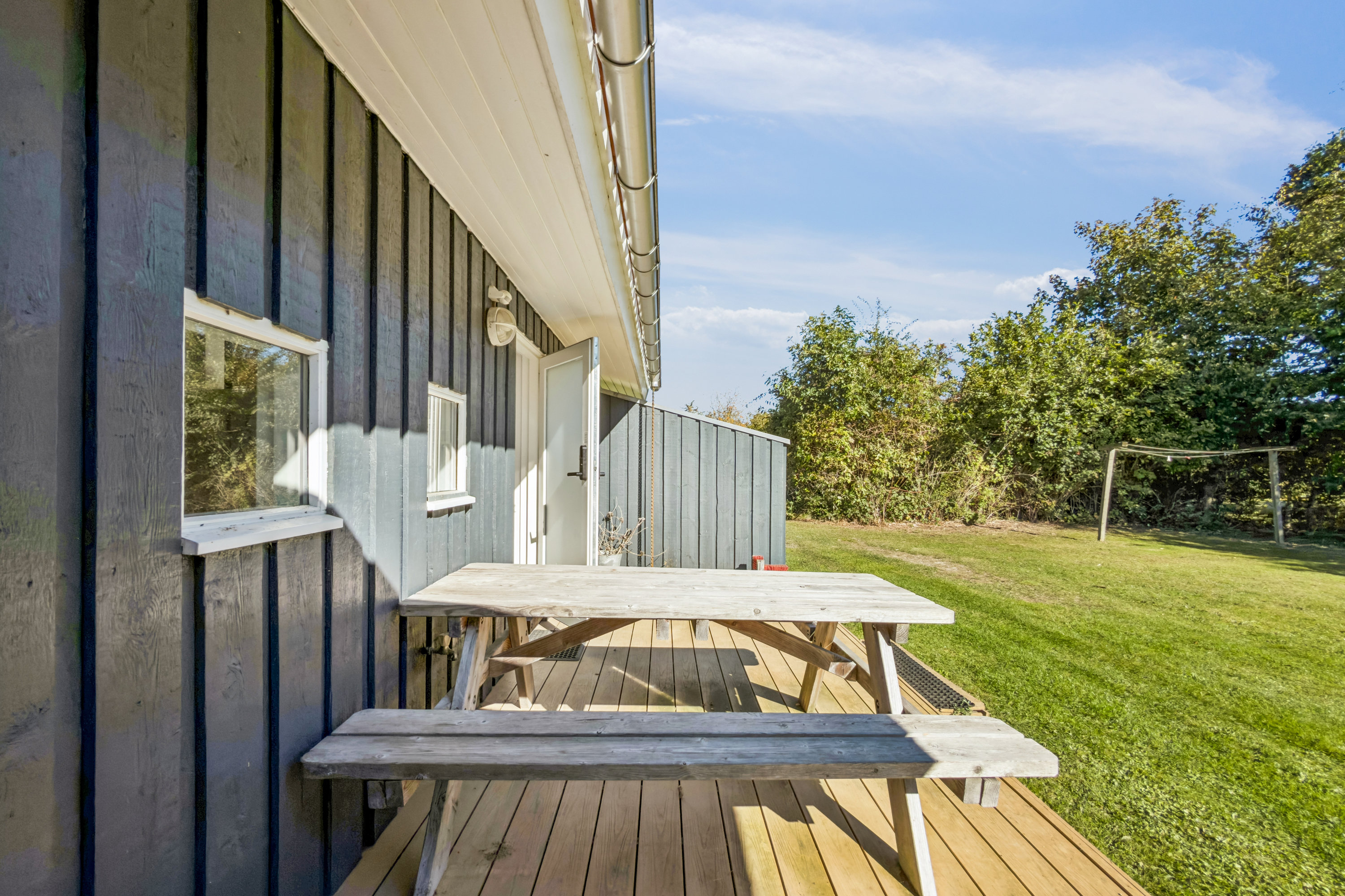 Fremhævet terrasse billede i fuldskærmstilstand. Billede af Dittevej 2, Gjerrild, 8500 Grenaa