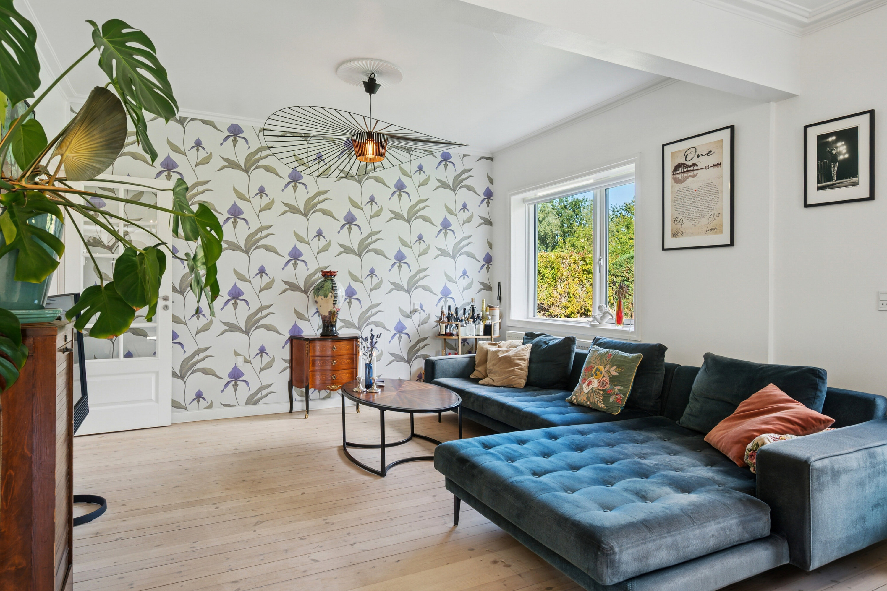 Fremhævet stue billede i fuldskærmstilstand. Billede af Voldumvej 14, 2610 Rødovre