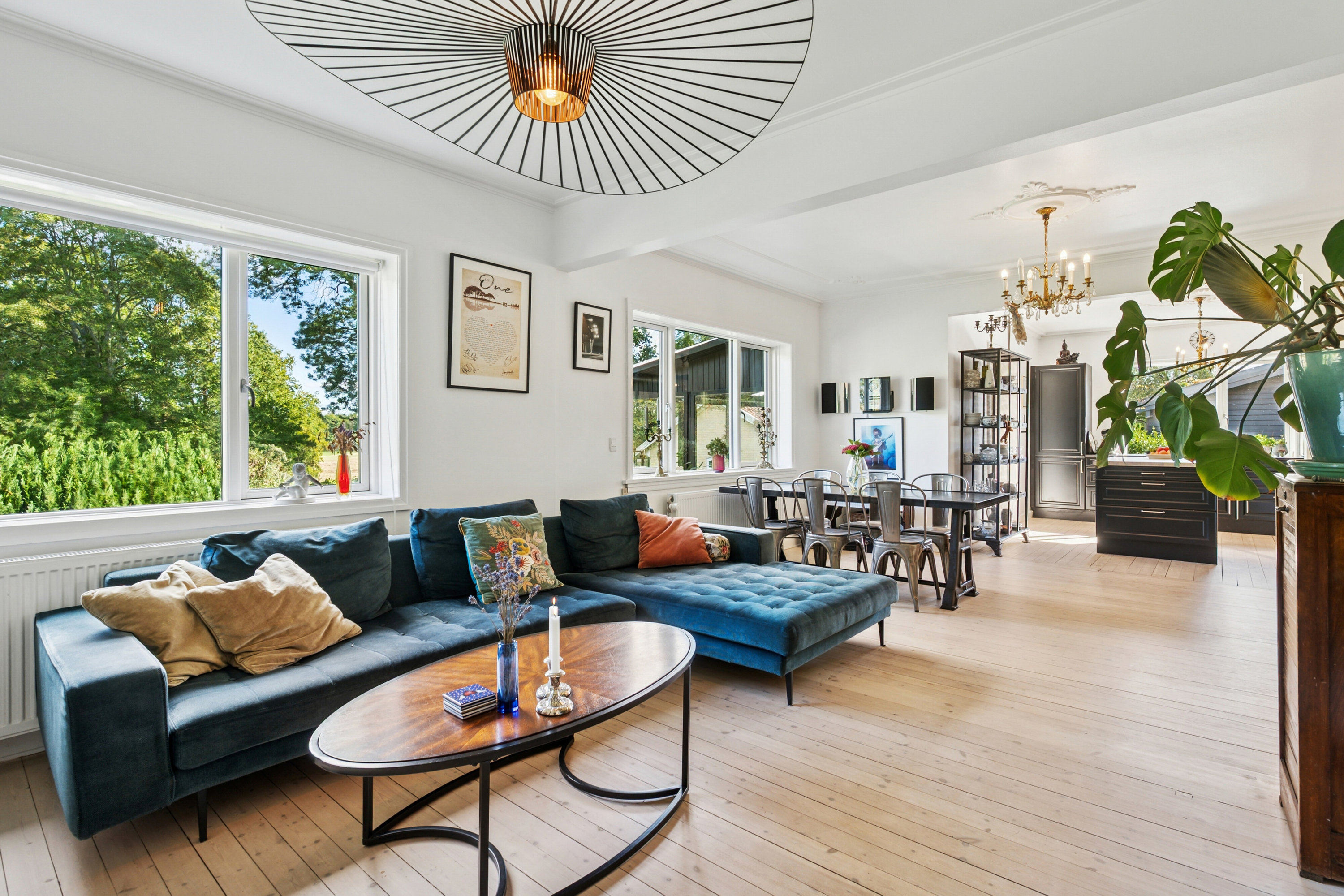 Fremhævet stue billede i fuldskærmstilstand. Billede af Voldumvej 14, 2610 Rødovre