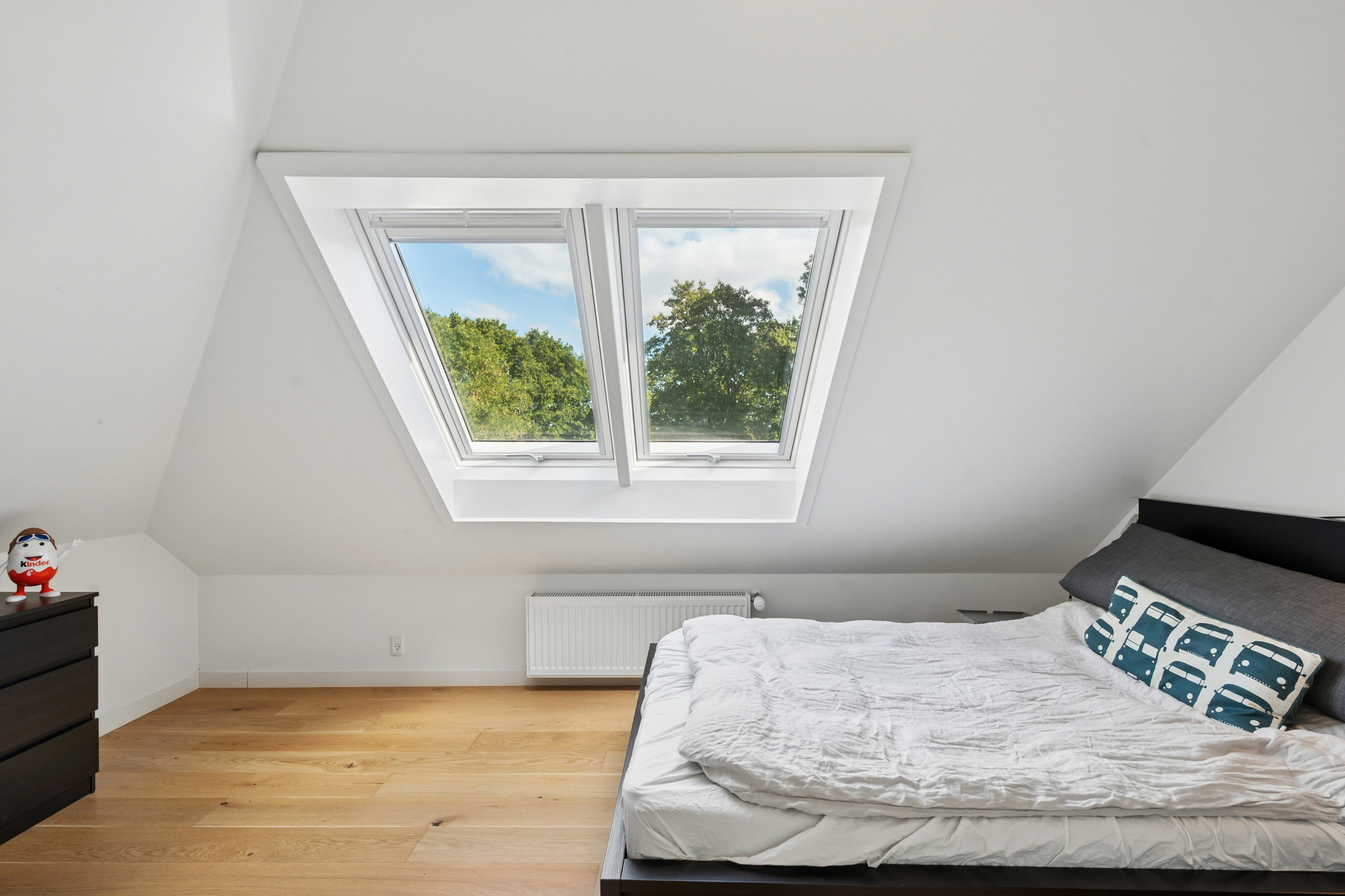 Fremhævet soveværelse billede i fuldskærmstilstand. Billede af Voldumvej 14, 2610 Rødovre