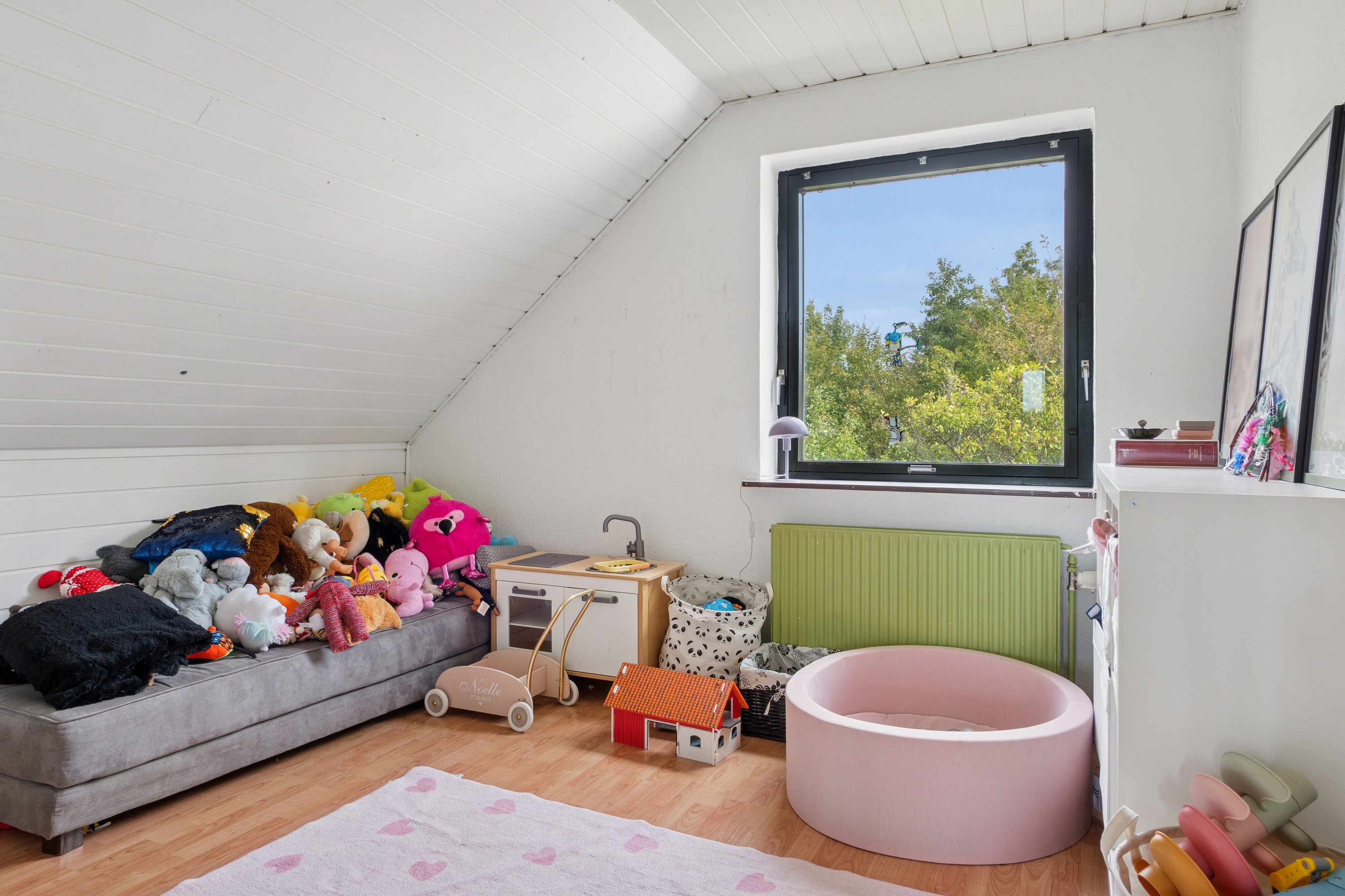 Fremhævet børneværelse billede i fuldskærmstilstand. Billede af Skipperkrogen 10, Øsløs, 7742 Vesløs