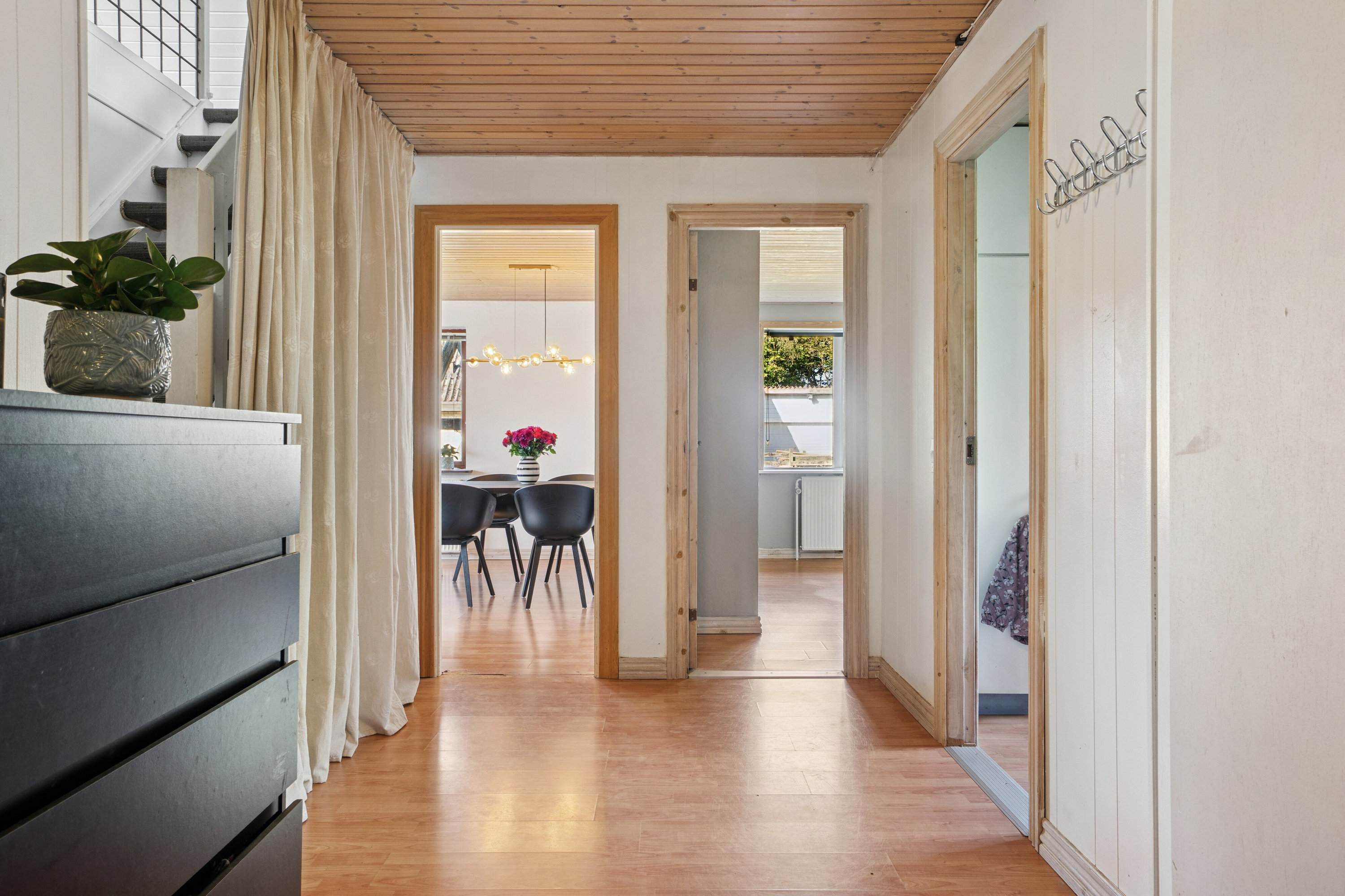 Fremhævet gang billede i fuldskærmstilstand. Billede af Skipperkrogen 10, Øsløs, 7742 Vesløs