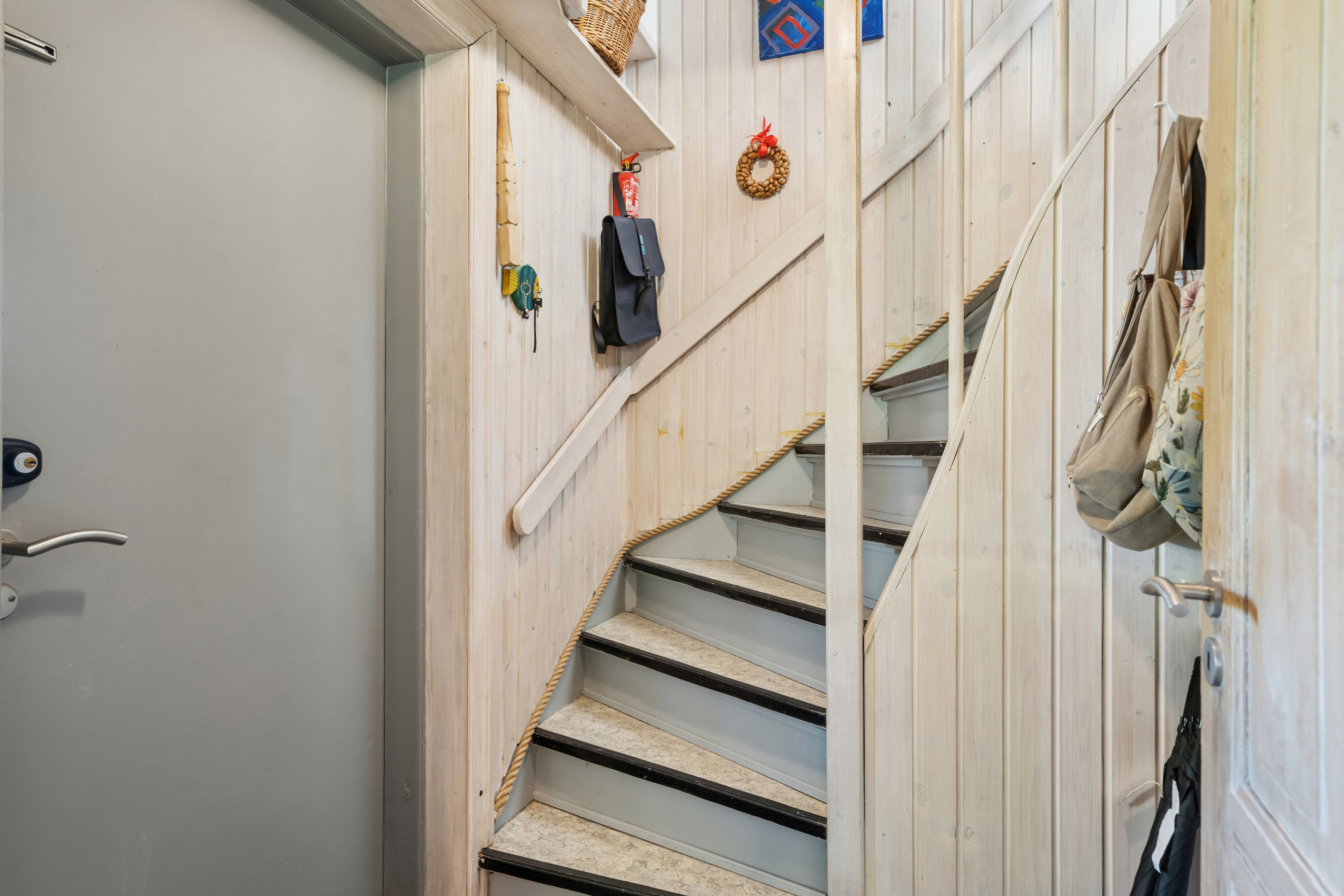 Fremhævet trappe billede i fuldskærmstilstand. Billede af Faaborgvej 386, Dyrup, 5250 Odense SV