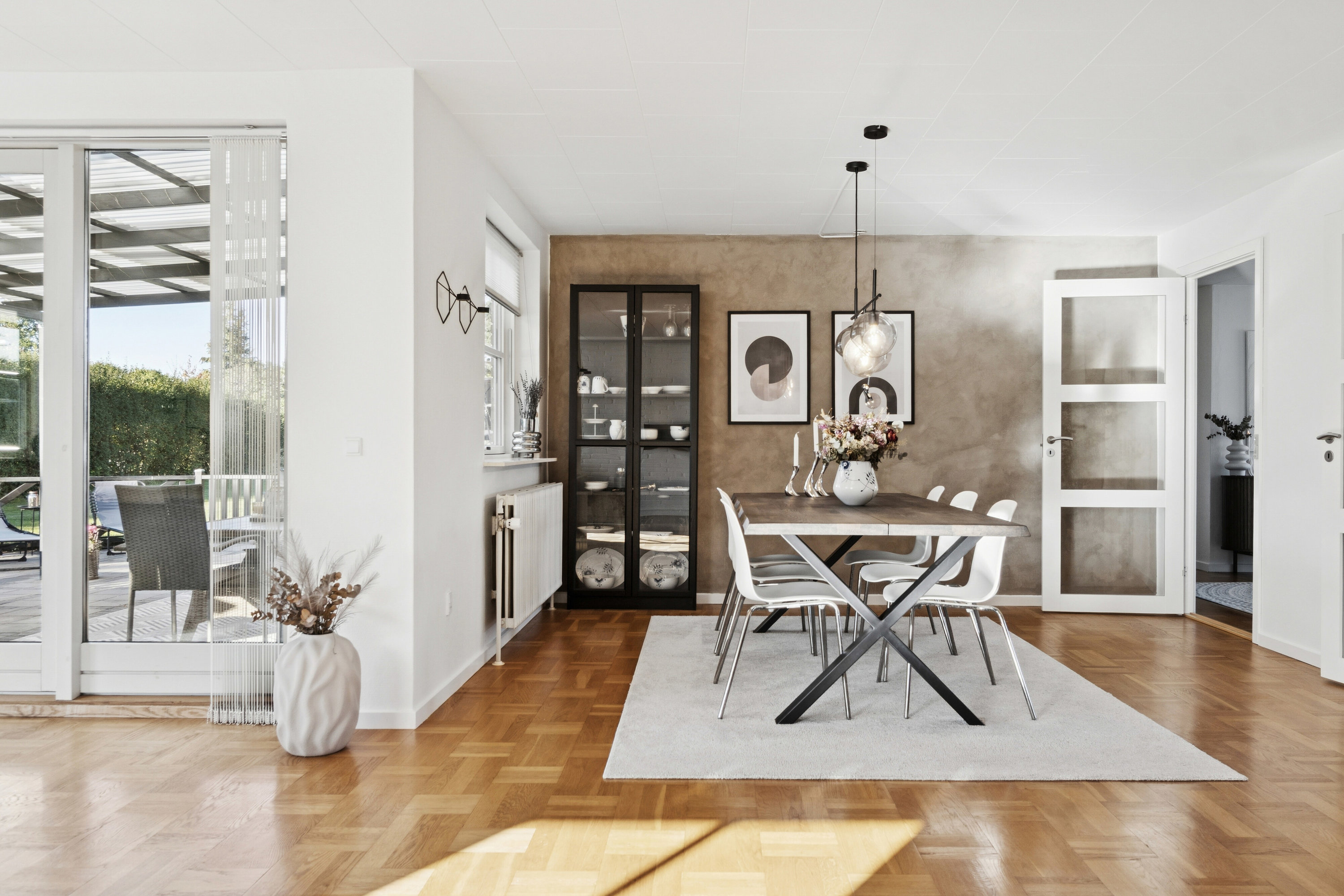 Fremhævet spisestue billede i fuldskærmstilstand. Billede af Provstehøjen 10, 4300 Holbæk