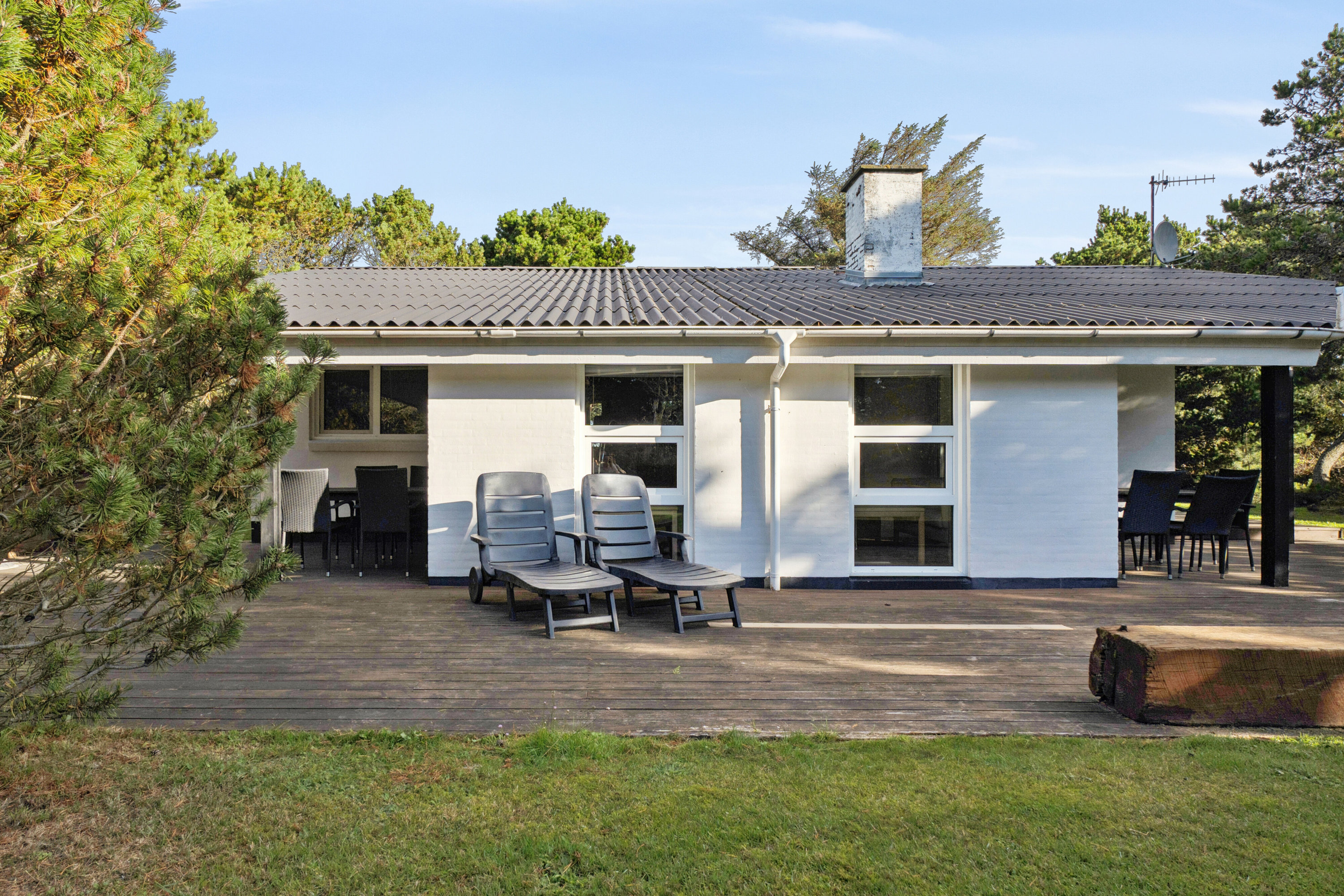 Fremhævet set fra haven billede i fuldskærmstilstand. Billede af Ørhagevej 4, Klitmøller, 7700 Thisted