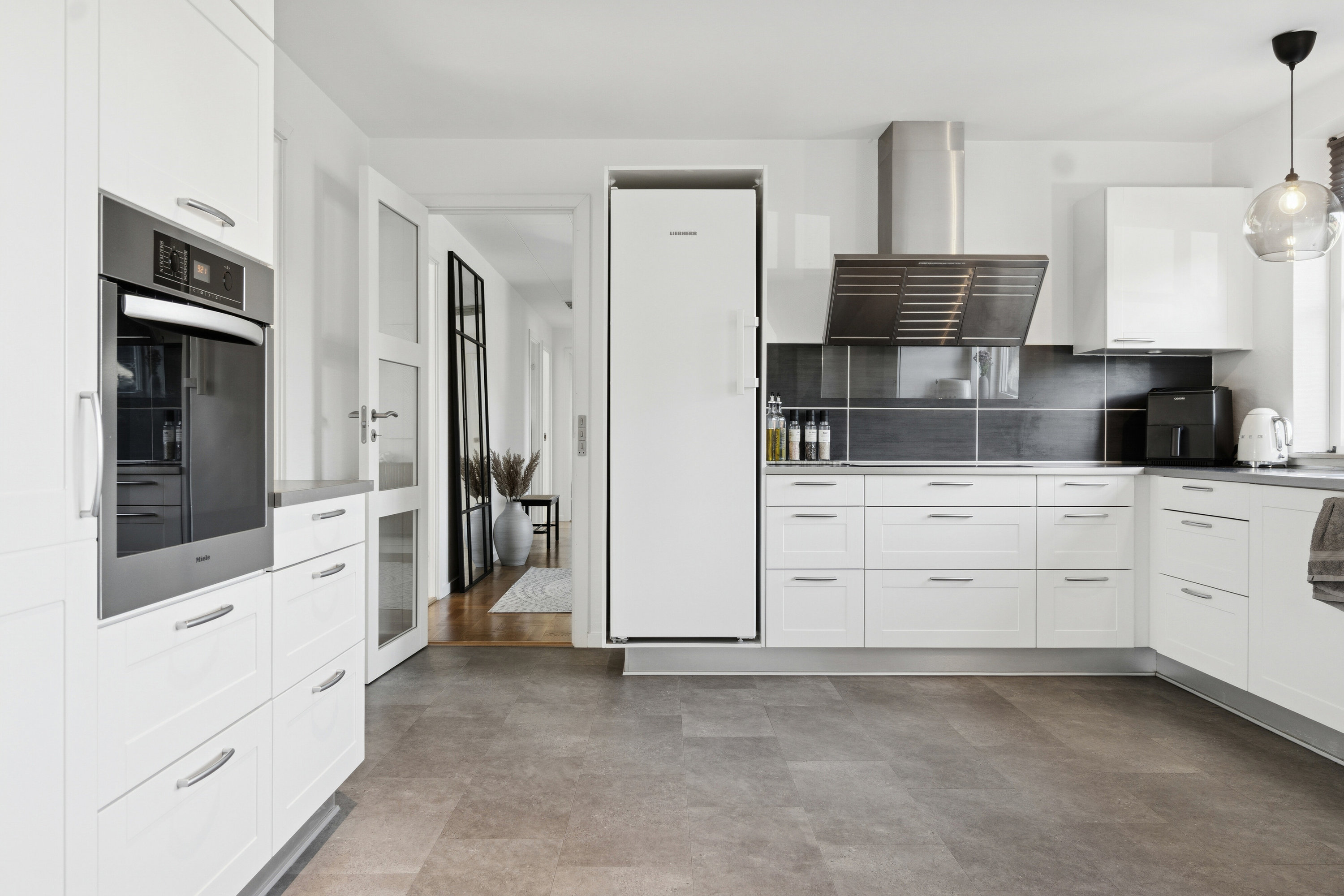 Fremhævet køkken billede i fuldskærmstilstand. Billede af Provstehøjen 10, 4300 Holbæk