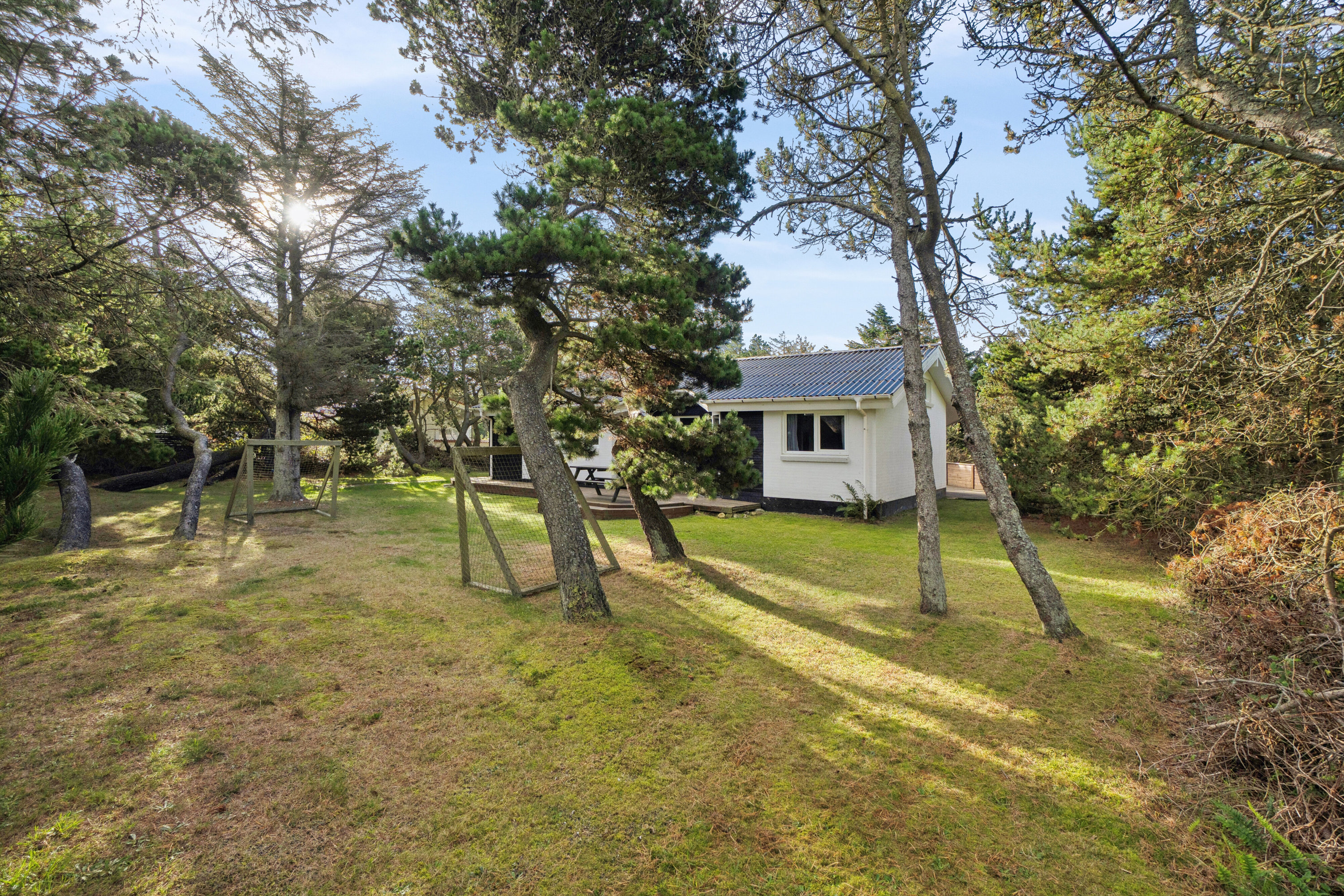 Fremhævet set fra haven billede i fuldskærmstilstand. Billede af Ørhagevej 4, Klitmøller, 7700 Thisted