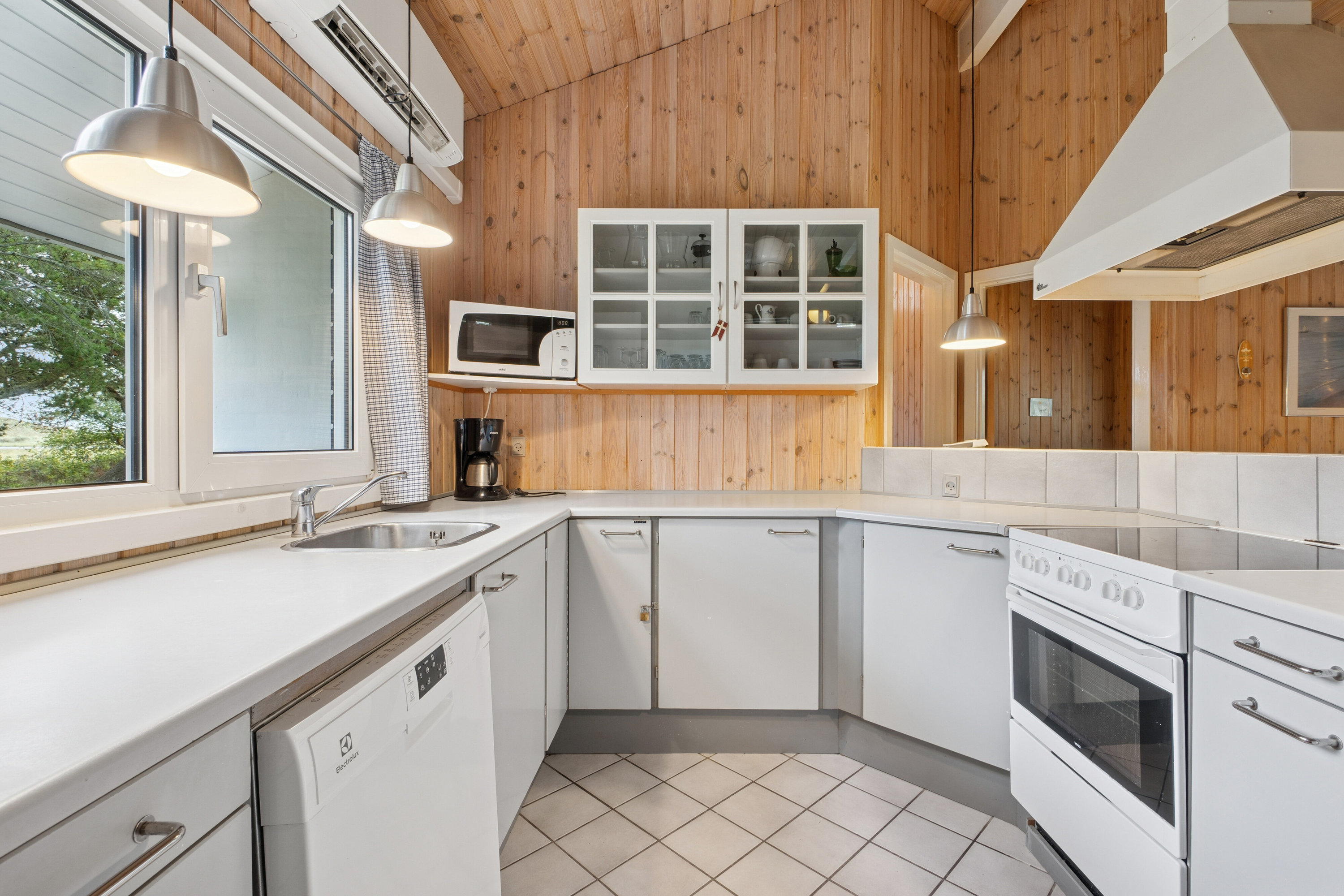 Fremhævet køkken billede i fuldskærmstilstand. Billede af Ørhagevej 4, Klitmøller, 7700 Thisted