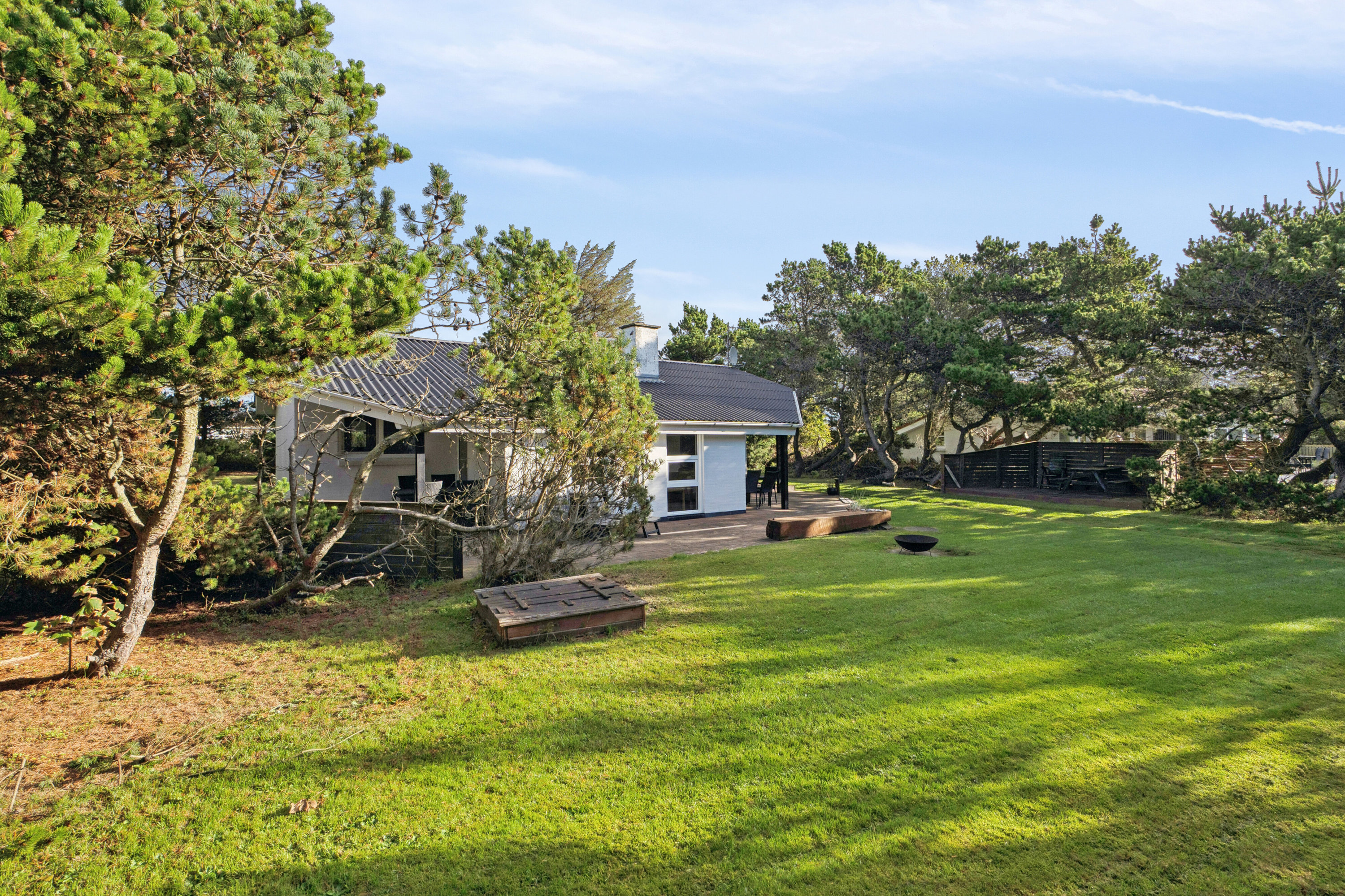 Fremhævet set fra haven billede i fuldskærmstilstand. Billede af Ørhagevej 4, Klitmøller, 7700 Thisted