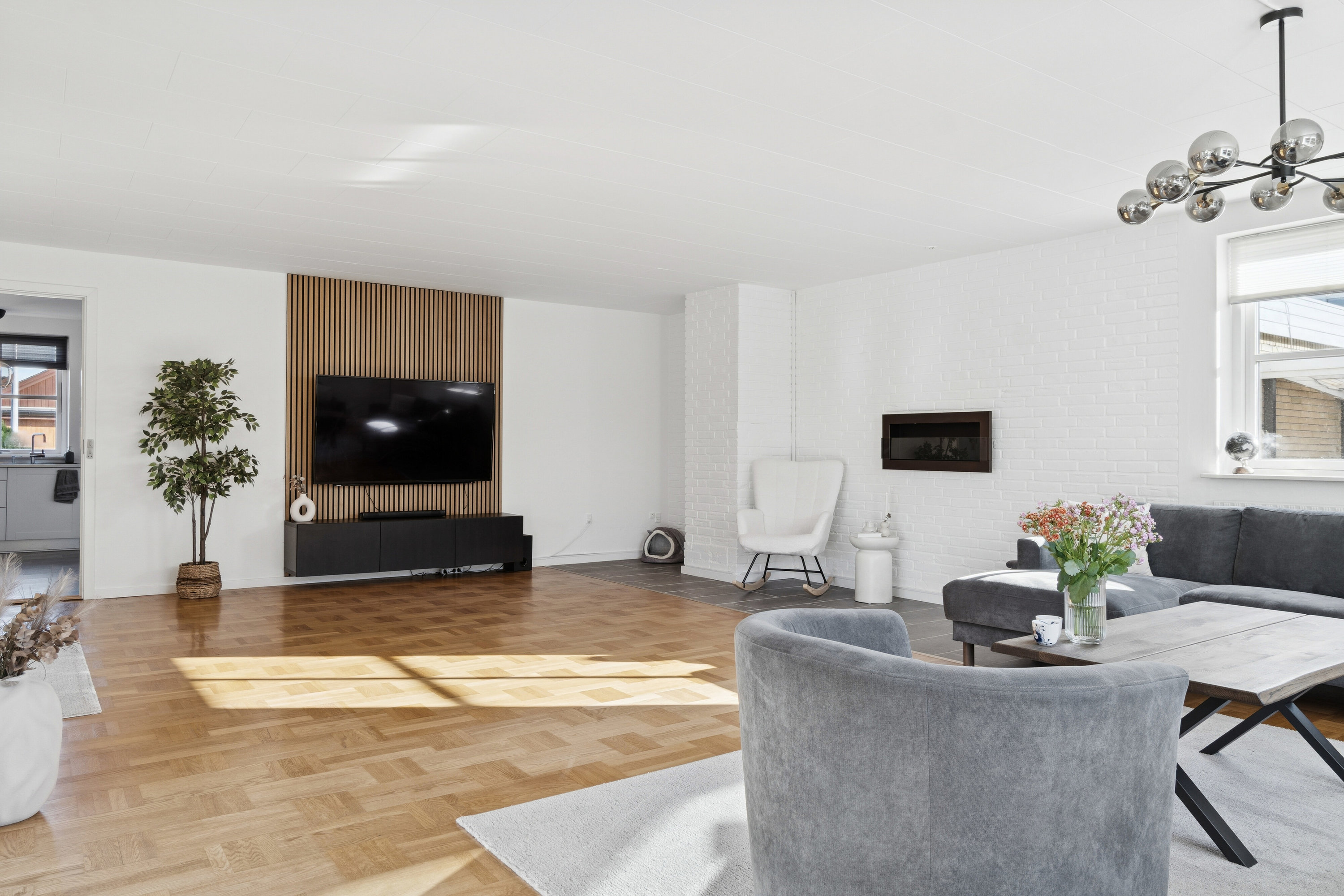 Fremhævet stue billede i fuldskærmstilstand. Billede af Provstehøjen 10, 4300 Holbæk