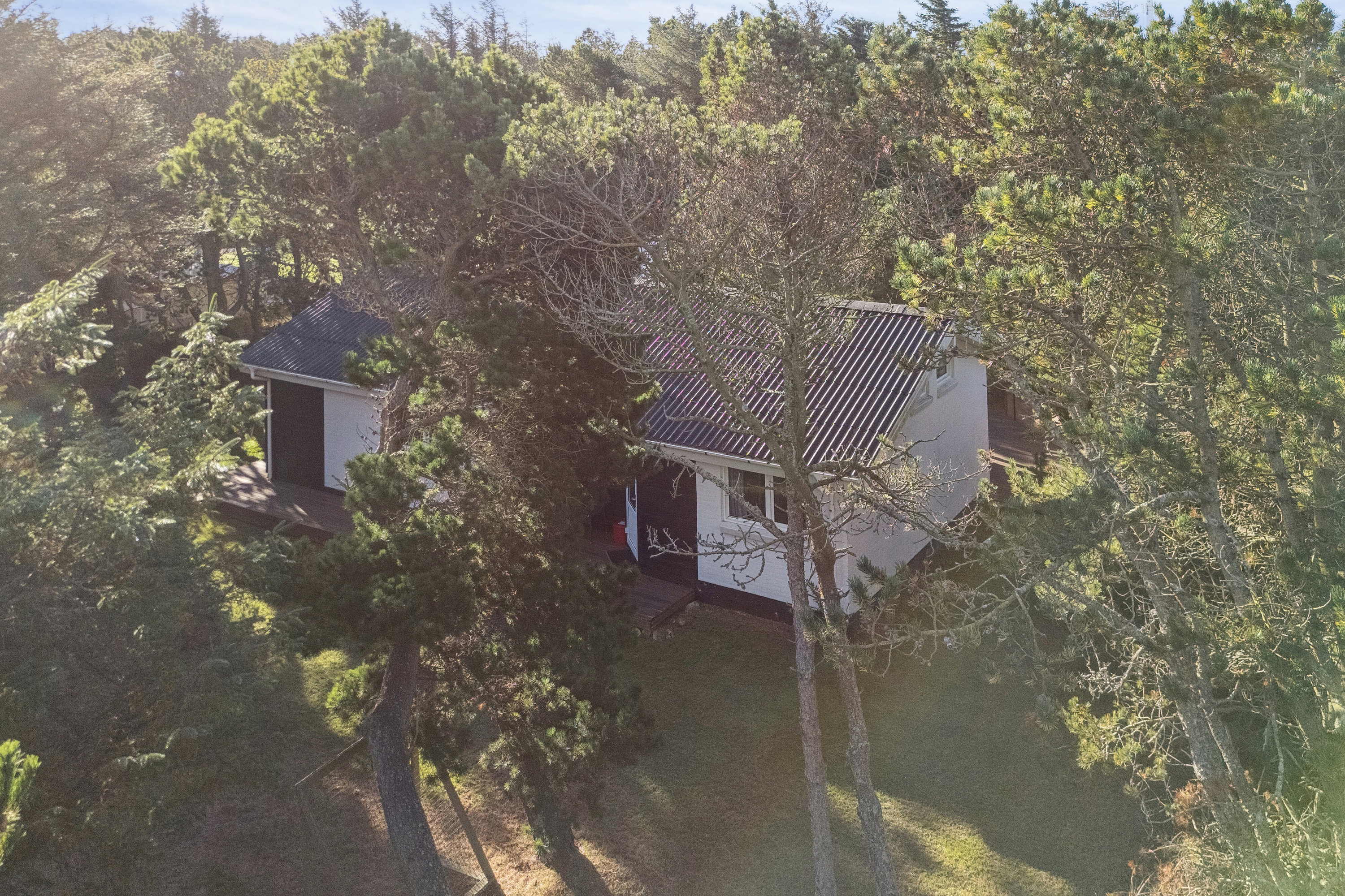 Fremhævet set fra haven billede i fuldskærmstilstand. Billede af Ørhagevej 4, Klitmøller, 7700 Thisted