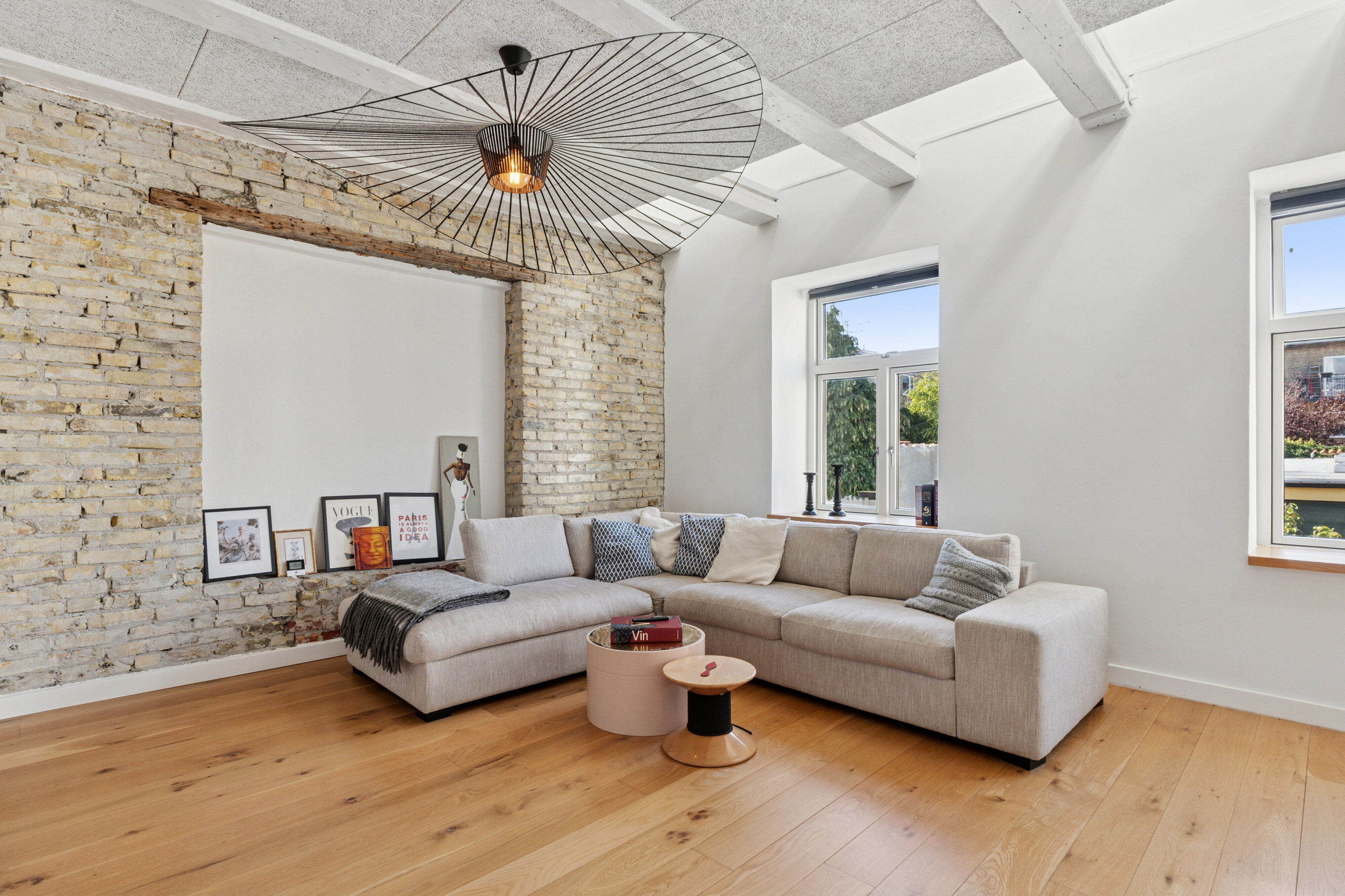 Fremhævet stue billede i fuldskærmstilstand. Billede af Biens Allé 8A, 2300 København S