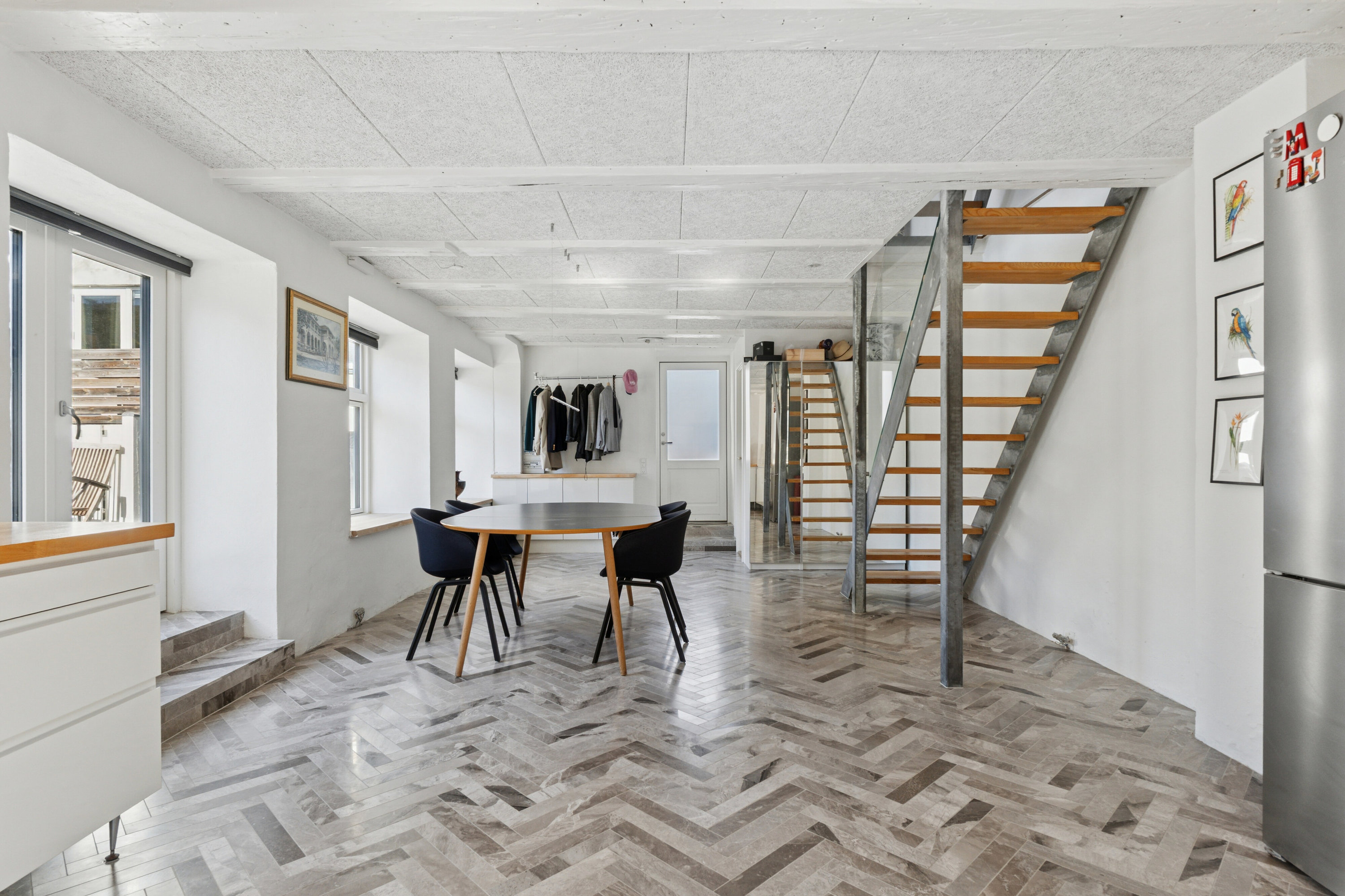 Fremhævet spisestue billede i fuldskærmstilstand. Billede af Biens Allé 8A, 2300 København S