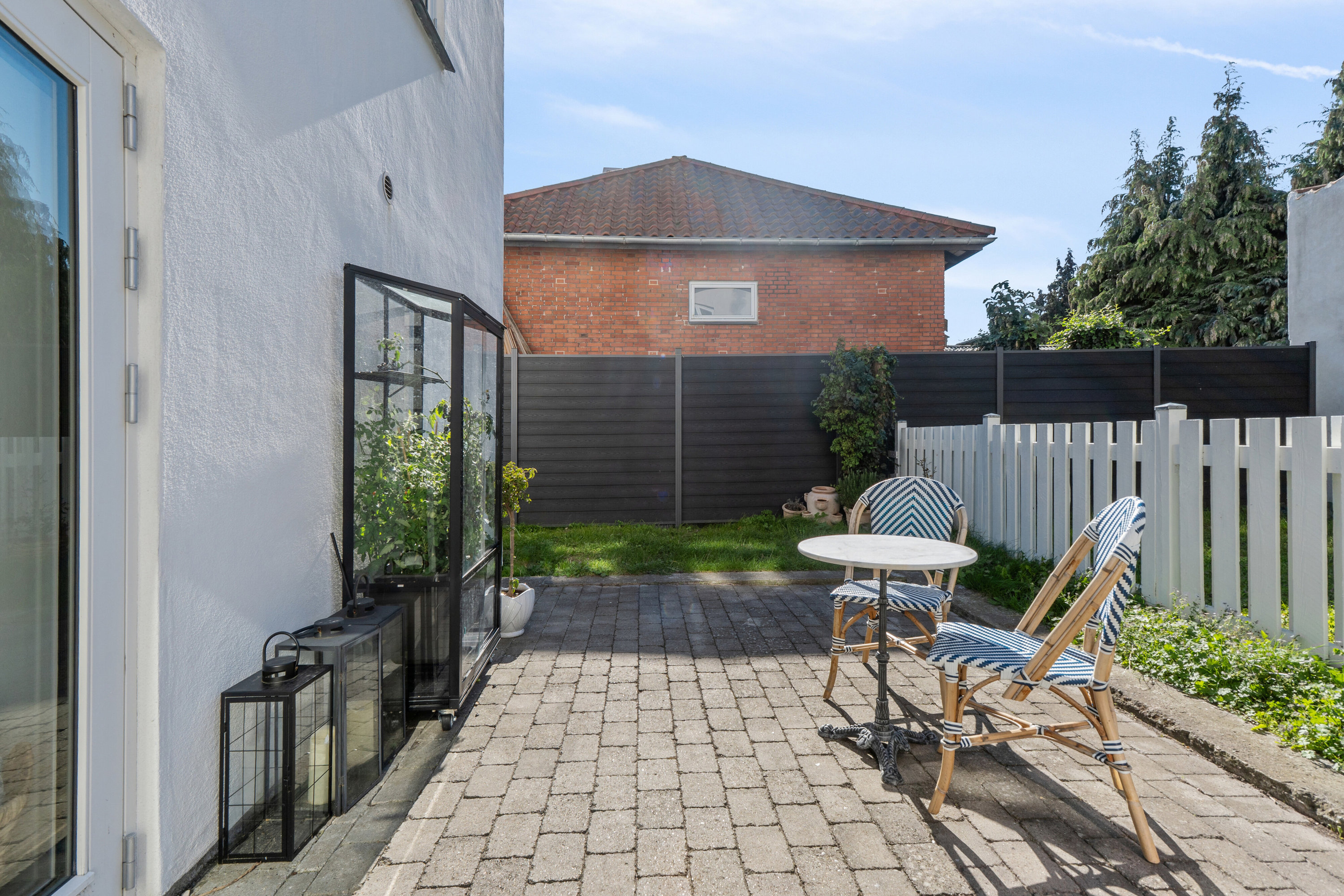 Fremhævet udendørs billede i fuldskærmstilstand. Billede af Biens Allé 8A, 2300 København S