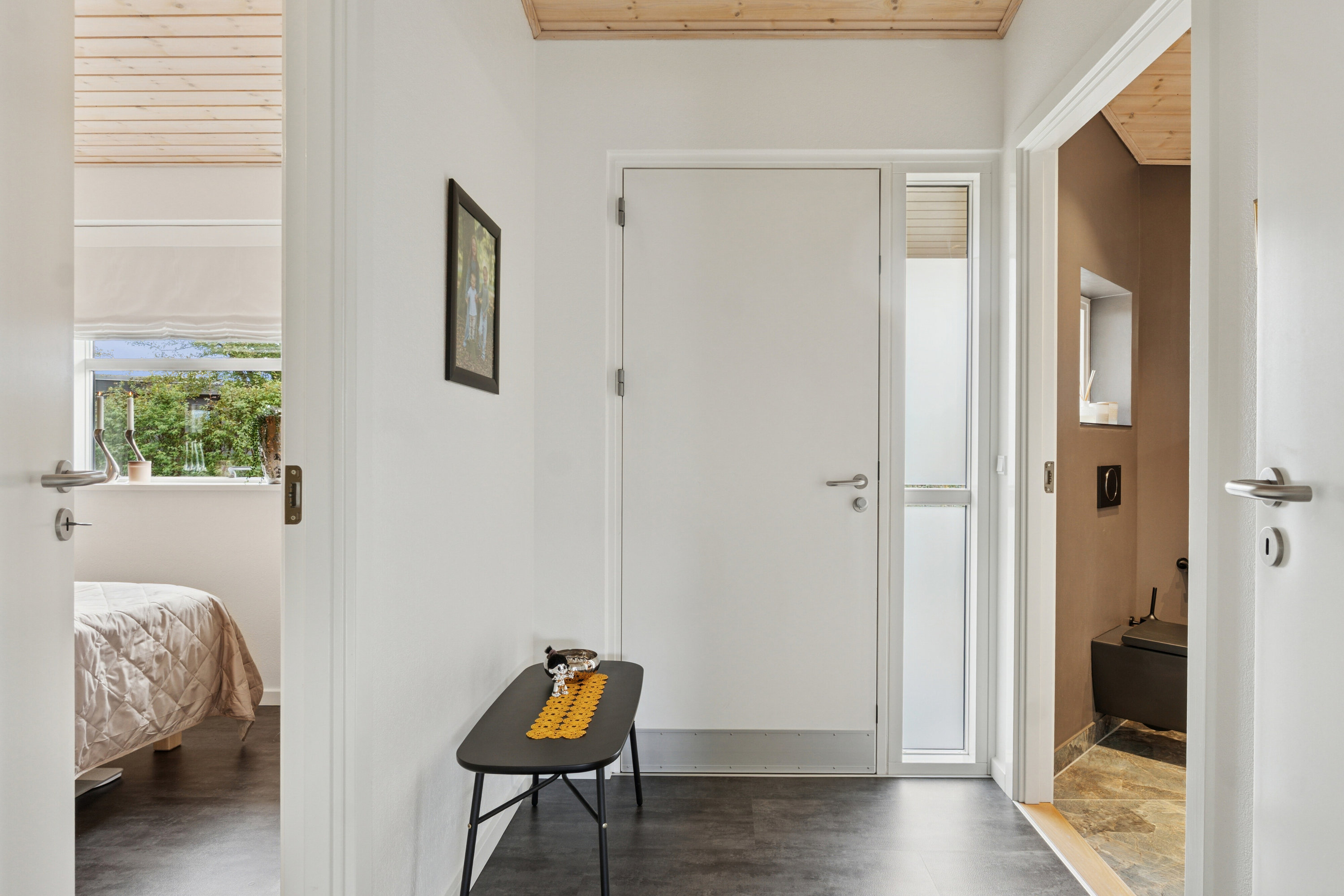 Fremhævet gang billede i fuldskærmstilstand. Billede af Bjergfyrvej 28, Tornby, 9850 Hirtshals