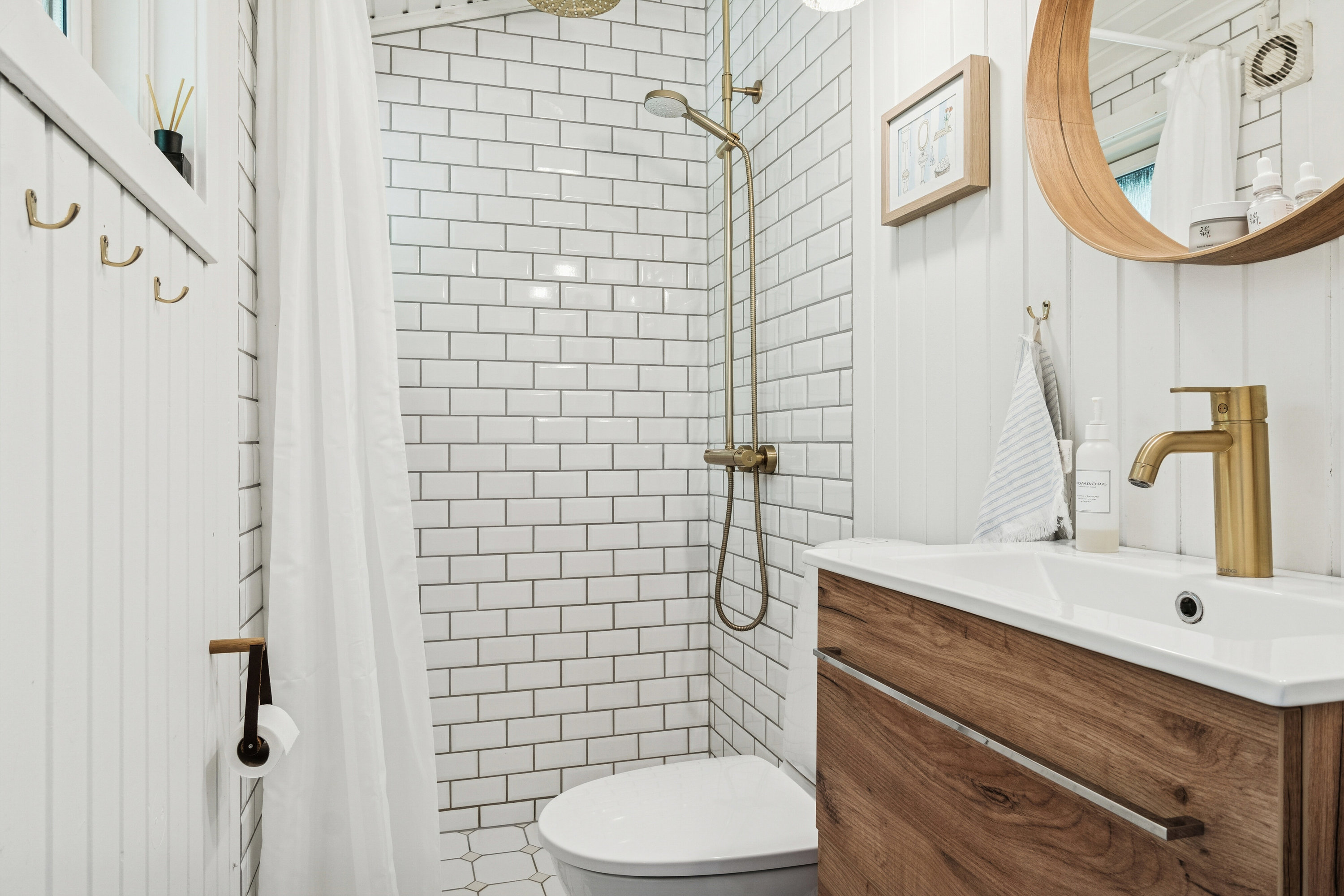 Fremhævet badeværelse billede i fuldskærmstilstand. Billede af Mogens Heeringsvej 1, Vig Lyng, 4560 Vig