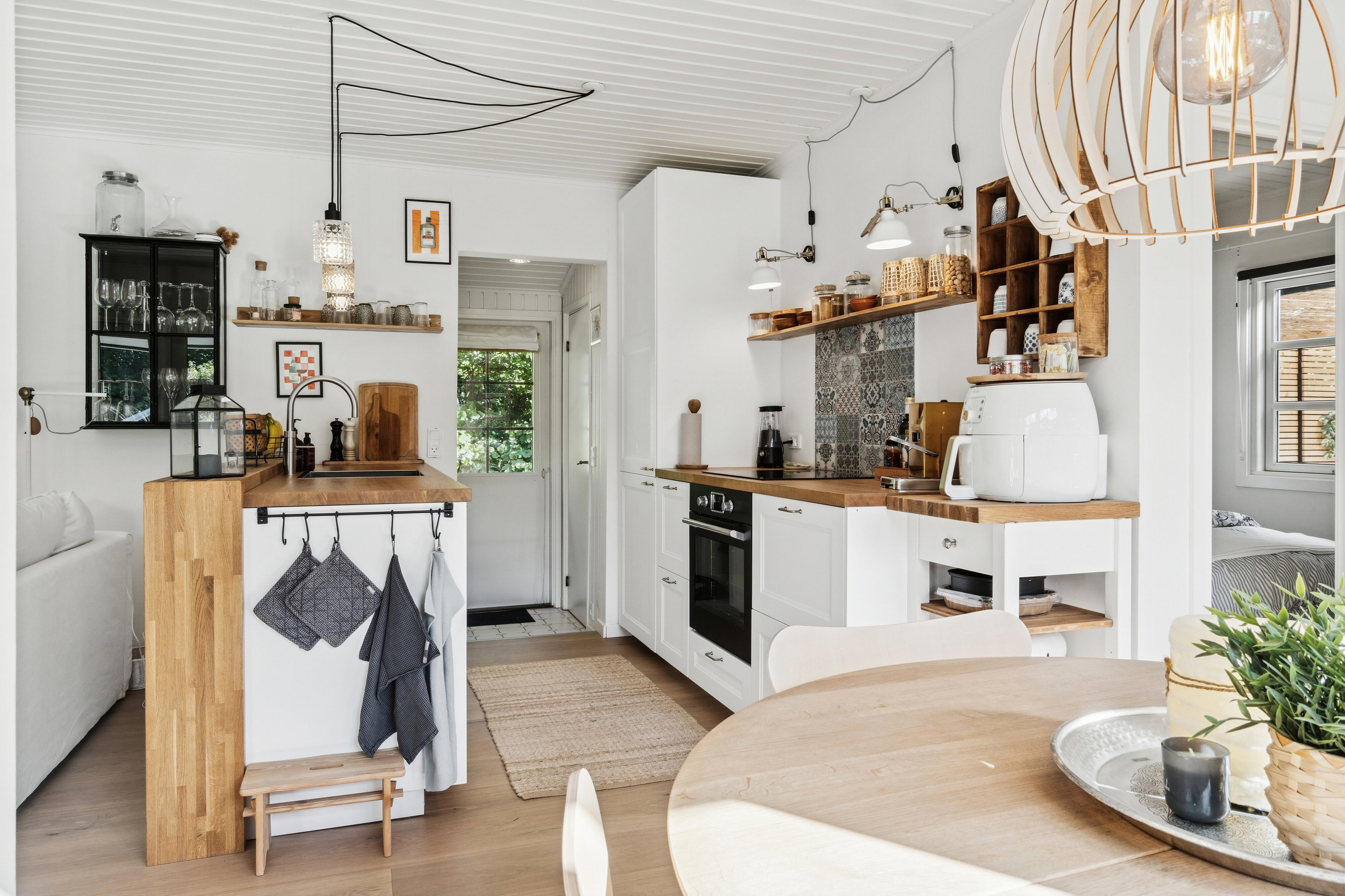 Fremhævet køkken billede i fuldskærmstilstand. Billede af Mogens Heeringsvej 1, Vig Lyng, 4560 Vig