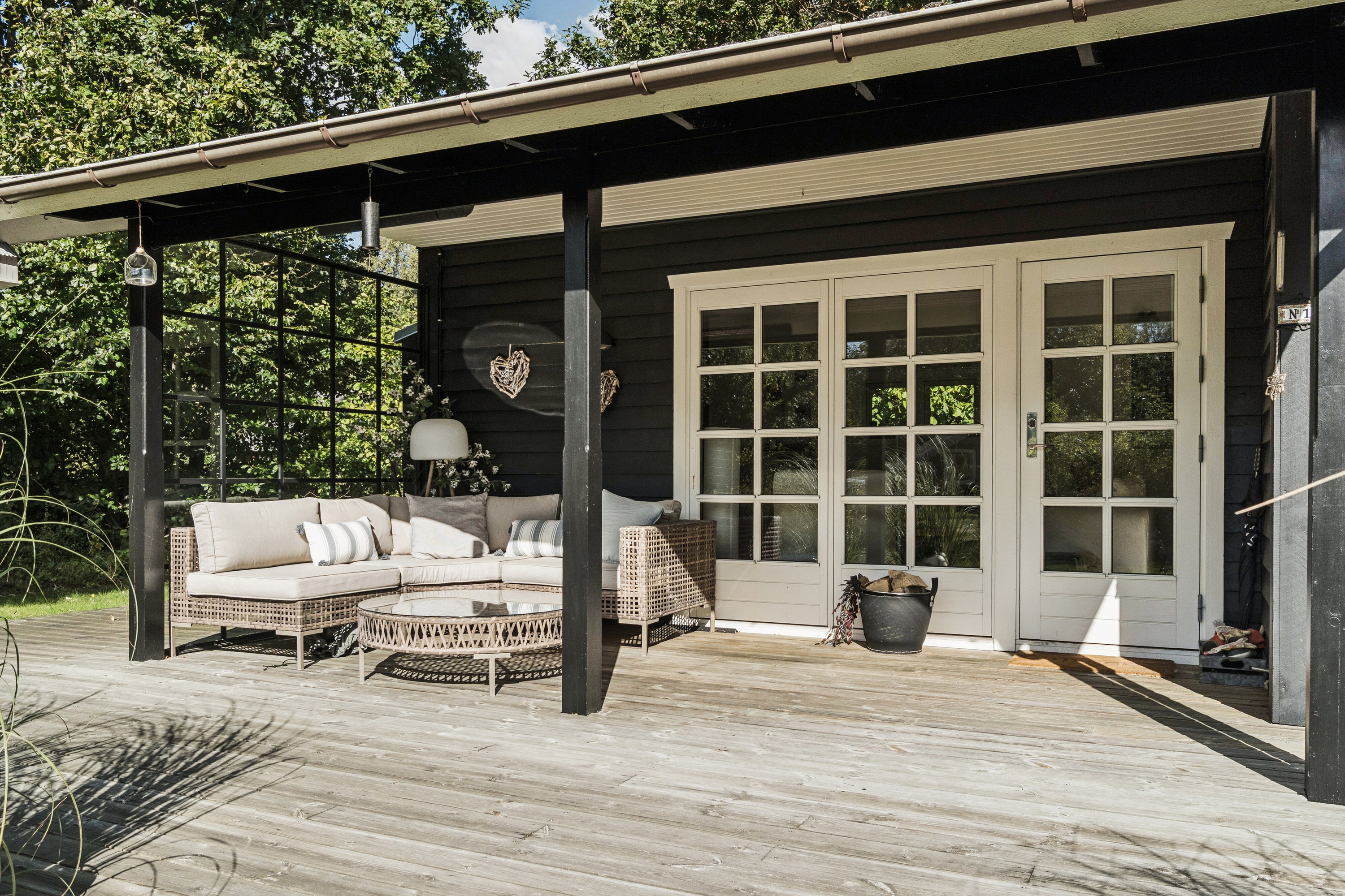 Fremhævet overdækket terrasse billede i fuldskærmstilstand. Billede af Mogens Heeringsvej 1, Vig Lyng, 4560 Vig