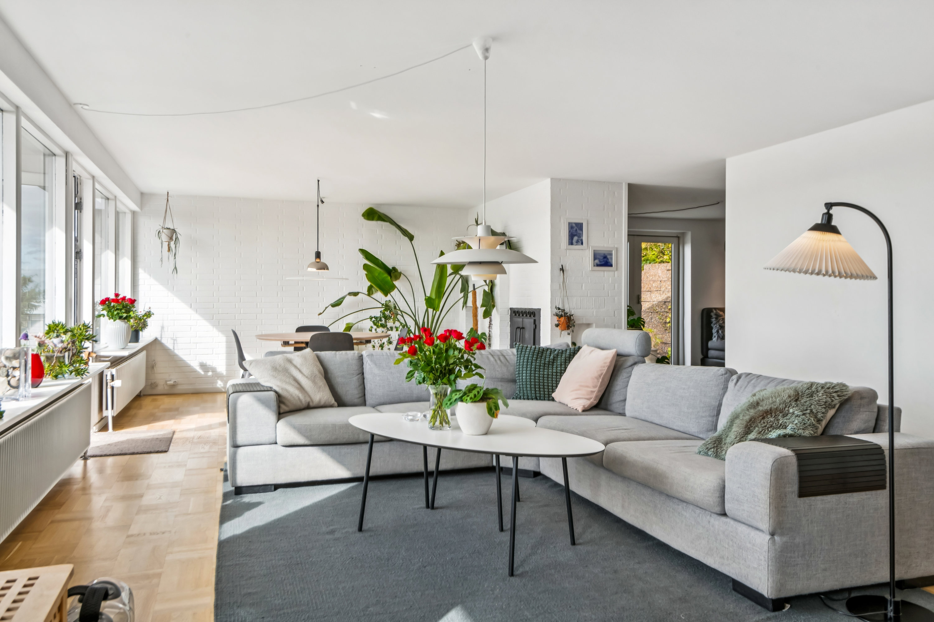 Fremhævet stue billede i fuldskærmstilstand. Billede af Landlystvej 39, Gug, 9210 Aalborg SØ