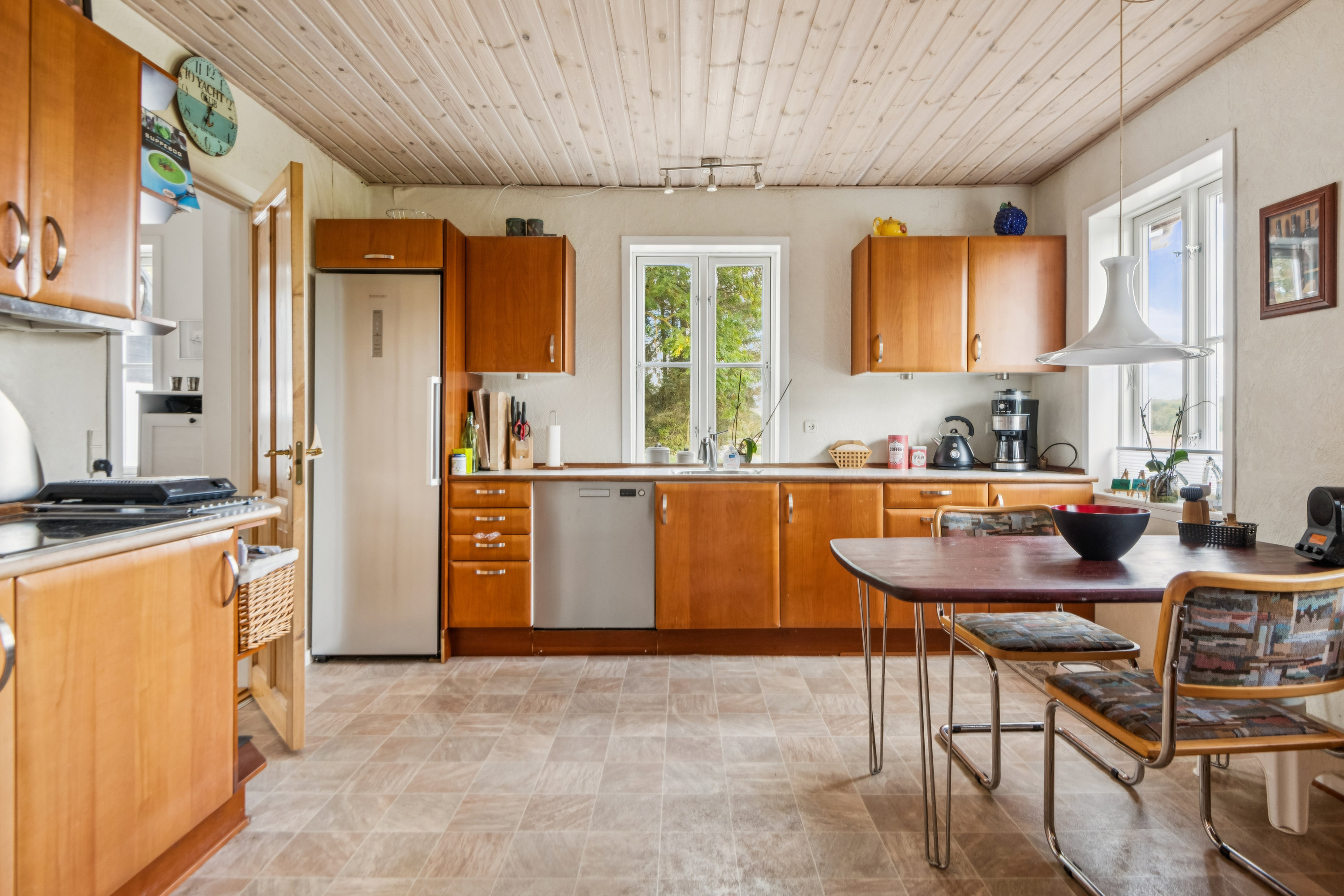 Miniaturebillede 1: køkken. Billede af Mjels Brovej 70, 9230 Svenstrup J