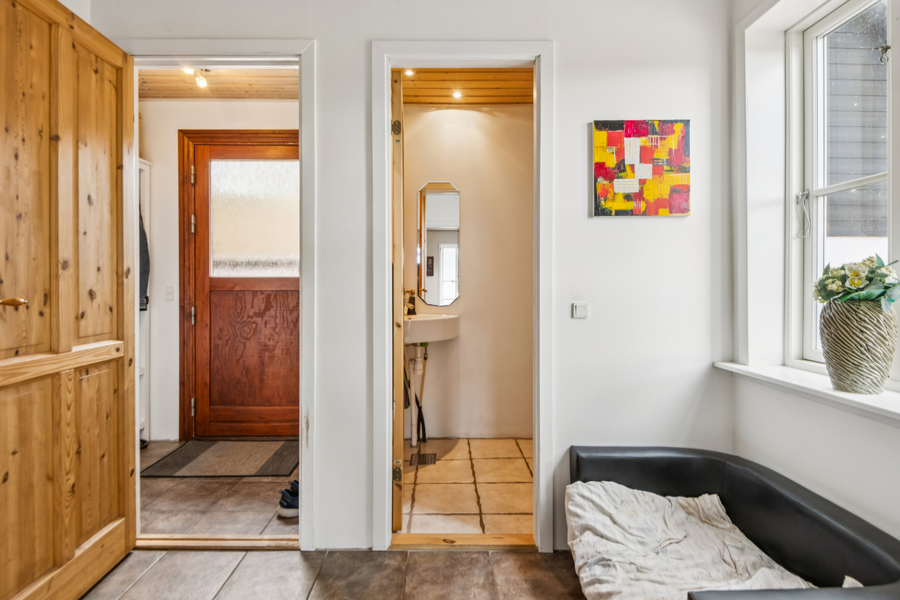 Fremhævet gang billede i fuldskærmstilstand. Billede af Mjels Brovej 70, 9230 Svenstrup J