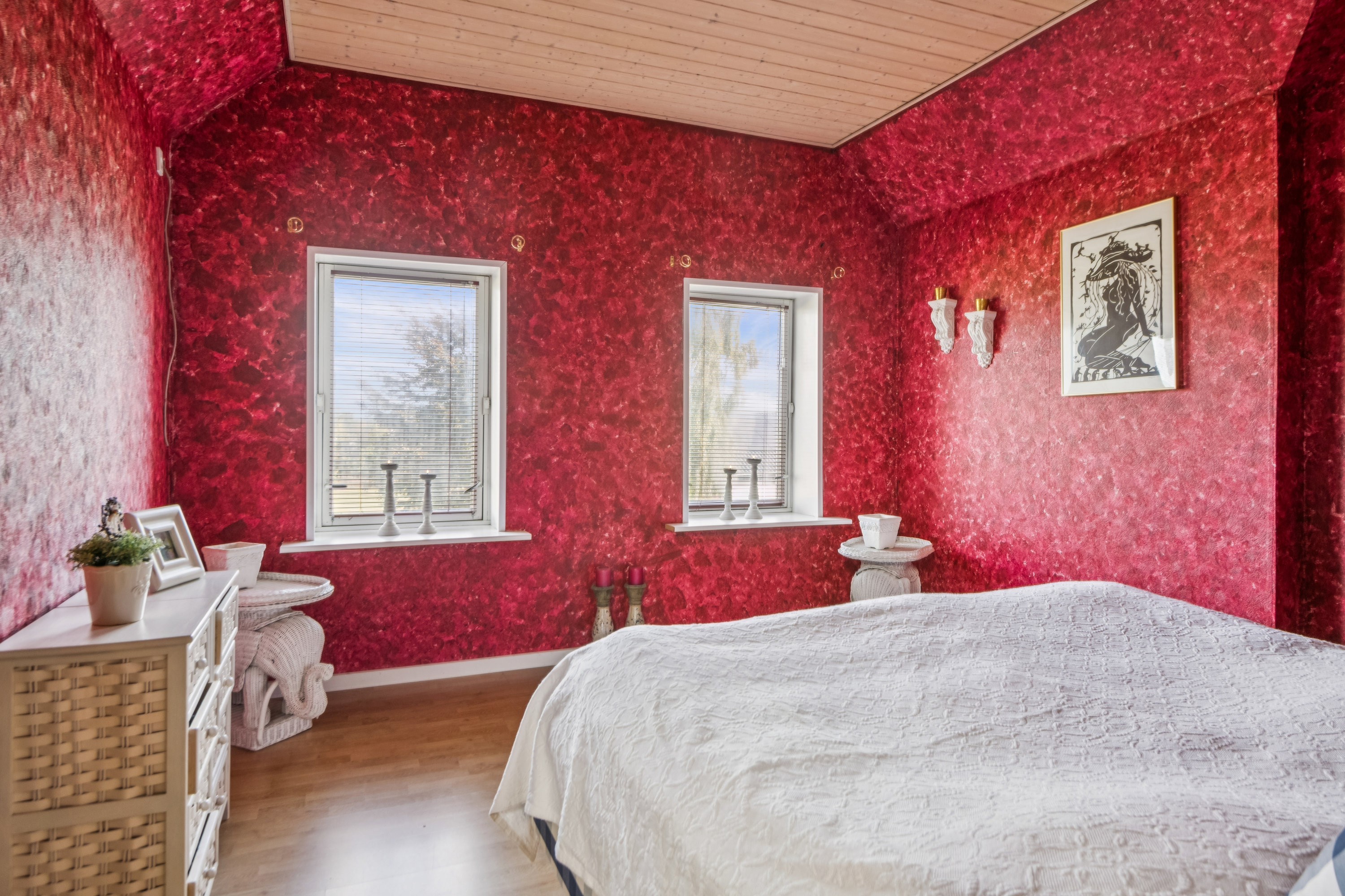 Fremhævet værelse billede i fuldskærmstilstand. Billede af Mjels Brovej 70, 9230 Svenstrup J