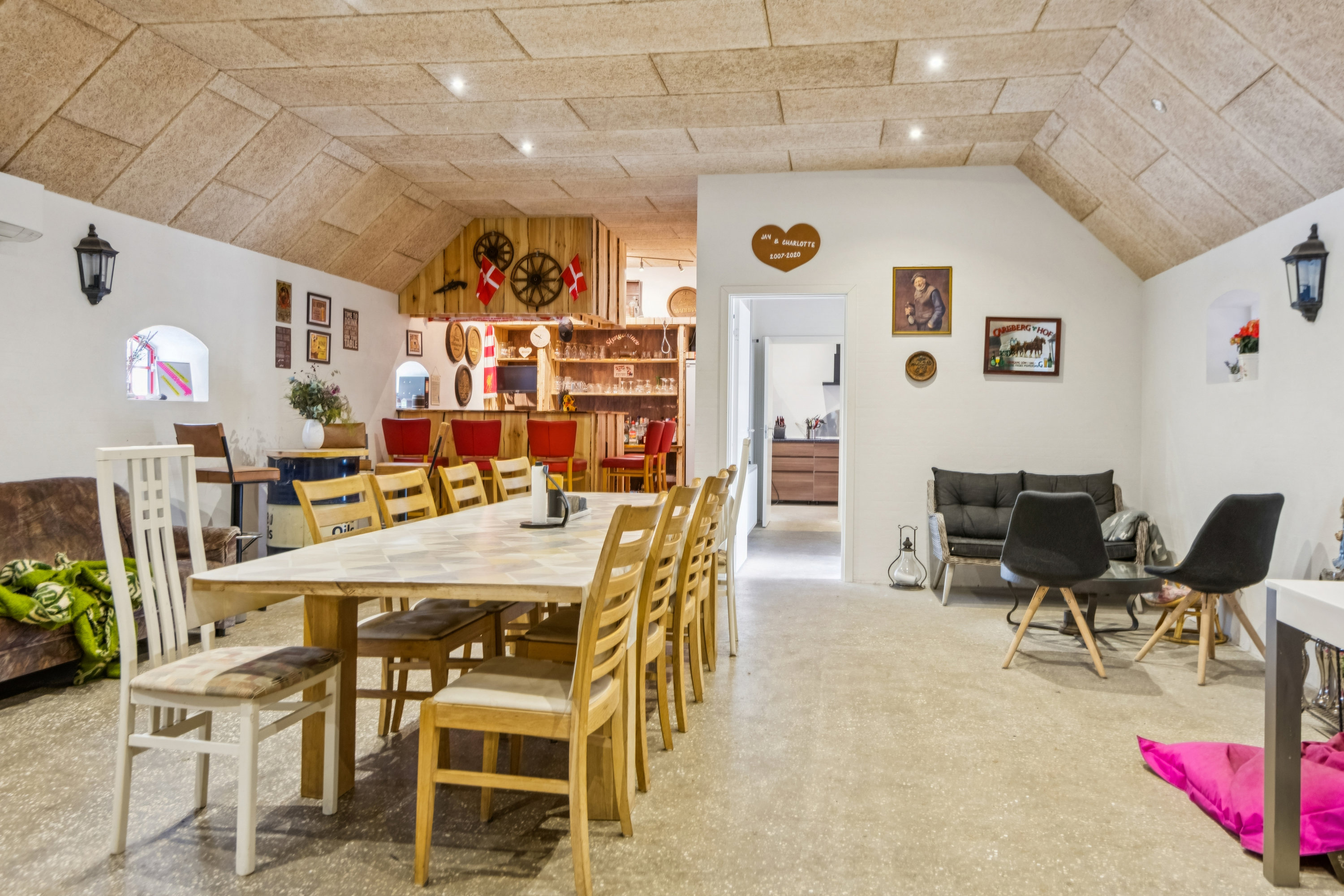 Fremhævet gildesal billede i fuldskærmstilstand. Billede af Mjels Brovej 70, 9230 Svenstrup J