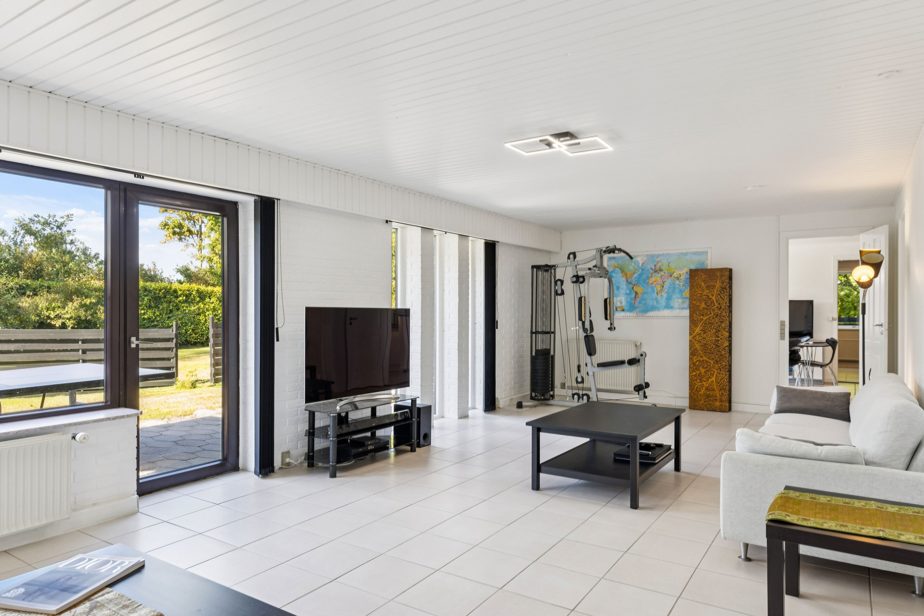 Fremhævet stue billede i fuldskærmstilstand. Billede af Solvænget 31, Roager, 6760 Ribe