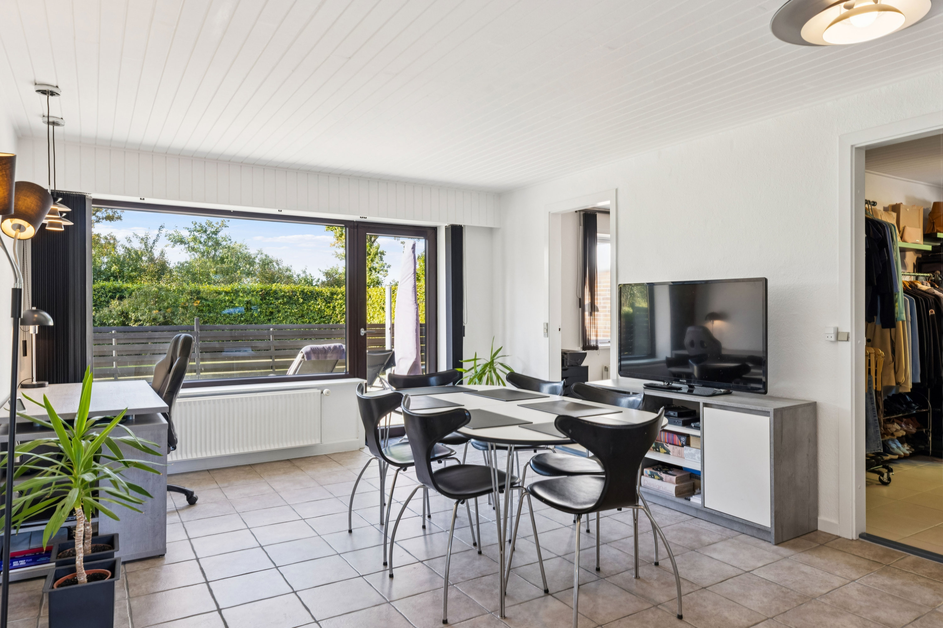 Fremhævet køkken alrum billede i fuldskærmstilstand. Billede af Solvænget 31, Roager, 6760 Ribe