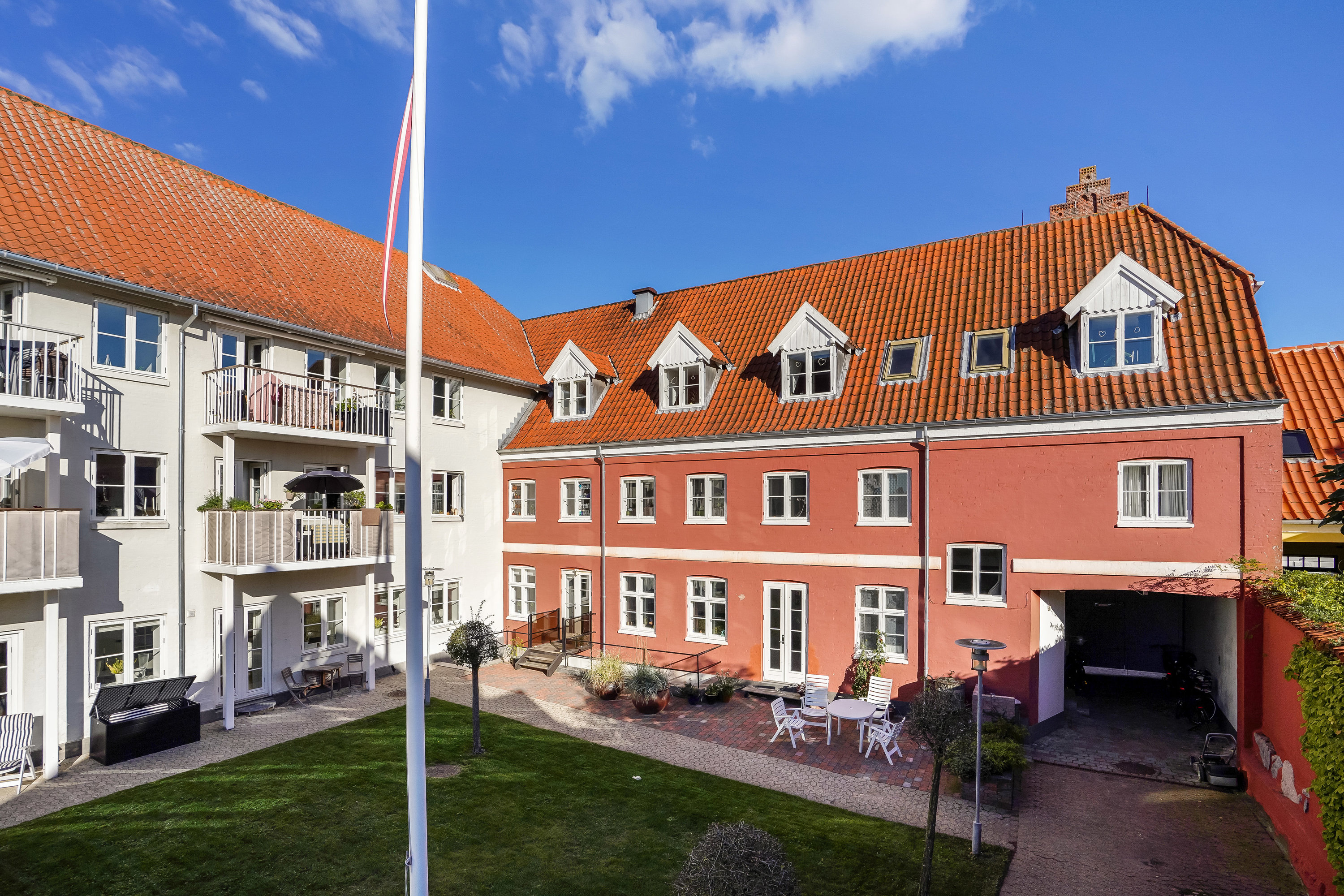 Miniaturebillede 1: ejendommen. Billede af Brogade 2B, st.. 2., 5500 Middelfart