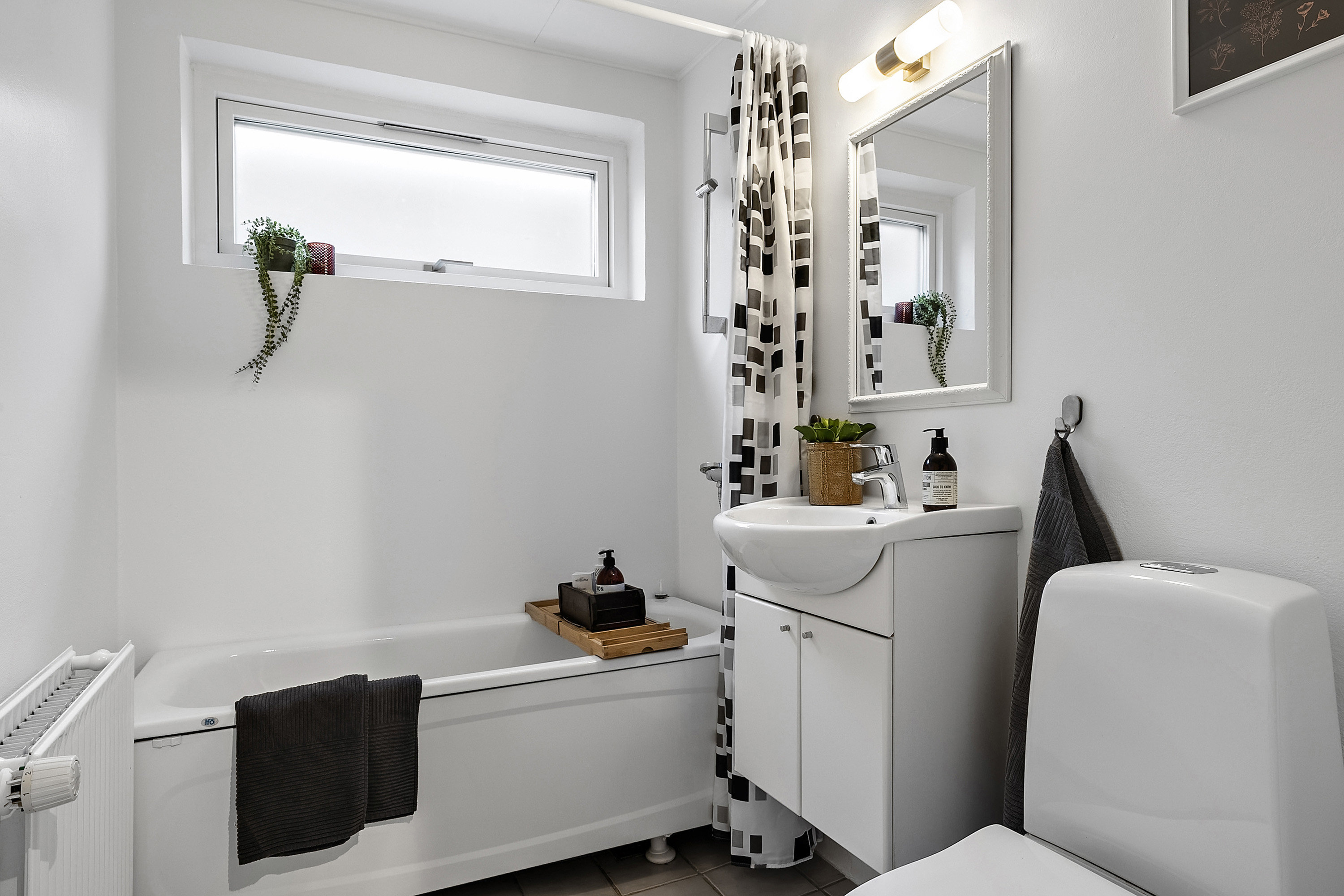 Fremhævet  billede i fuldskærmstilstand. Billede af Årøvej 2, 4600 Køge