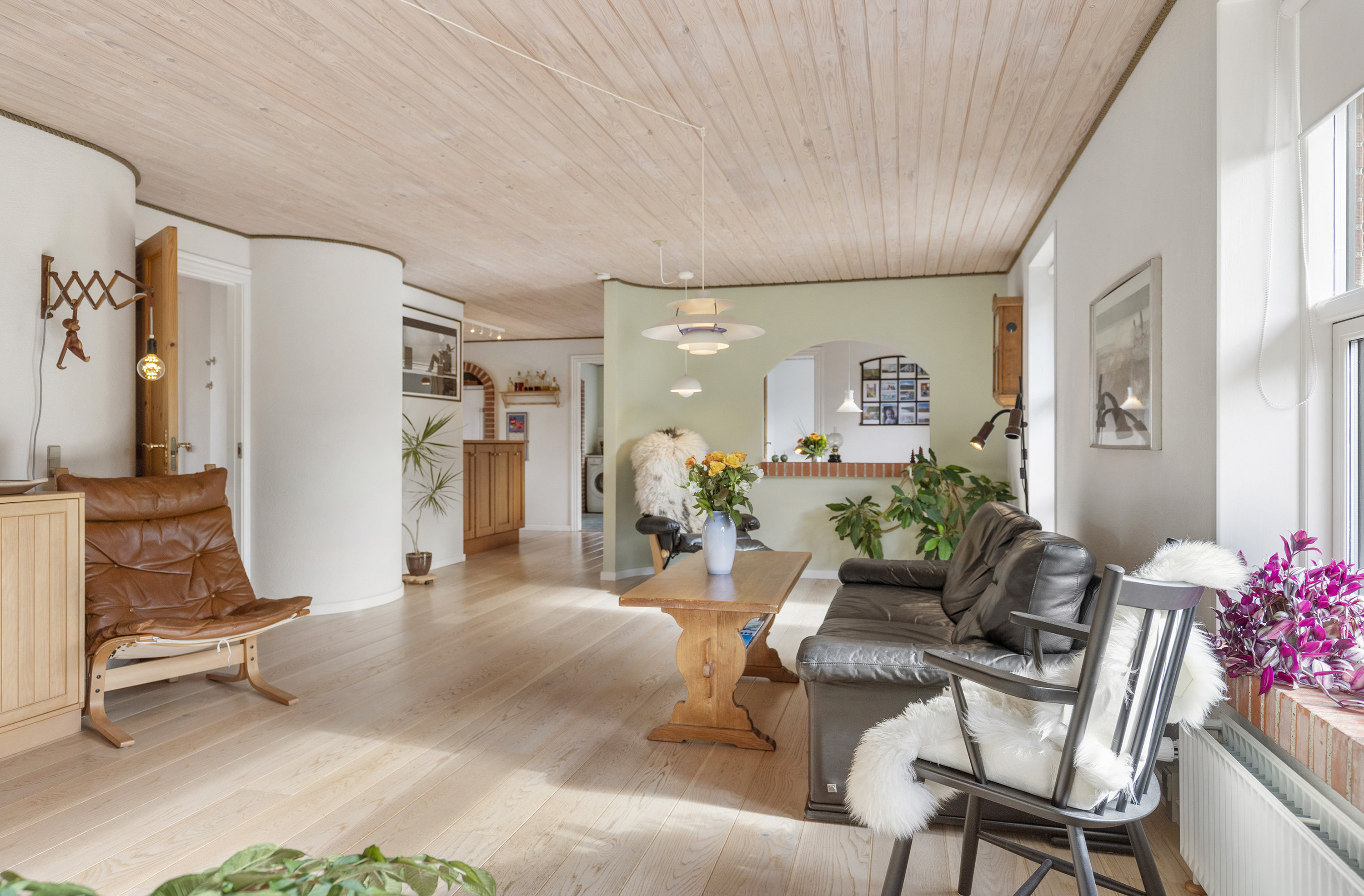 Fremhævet stue billede i fuldskærmstilstand. Billede af Storebæltsvej 12, 9700 Brønderslev