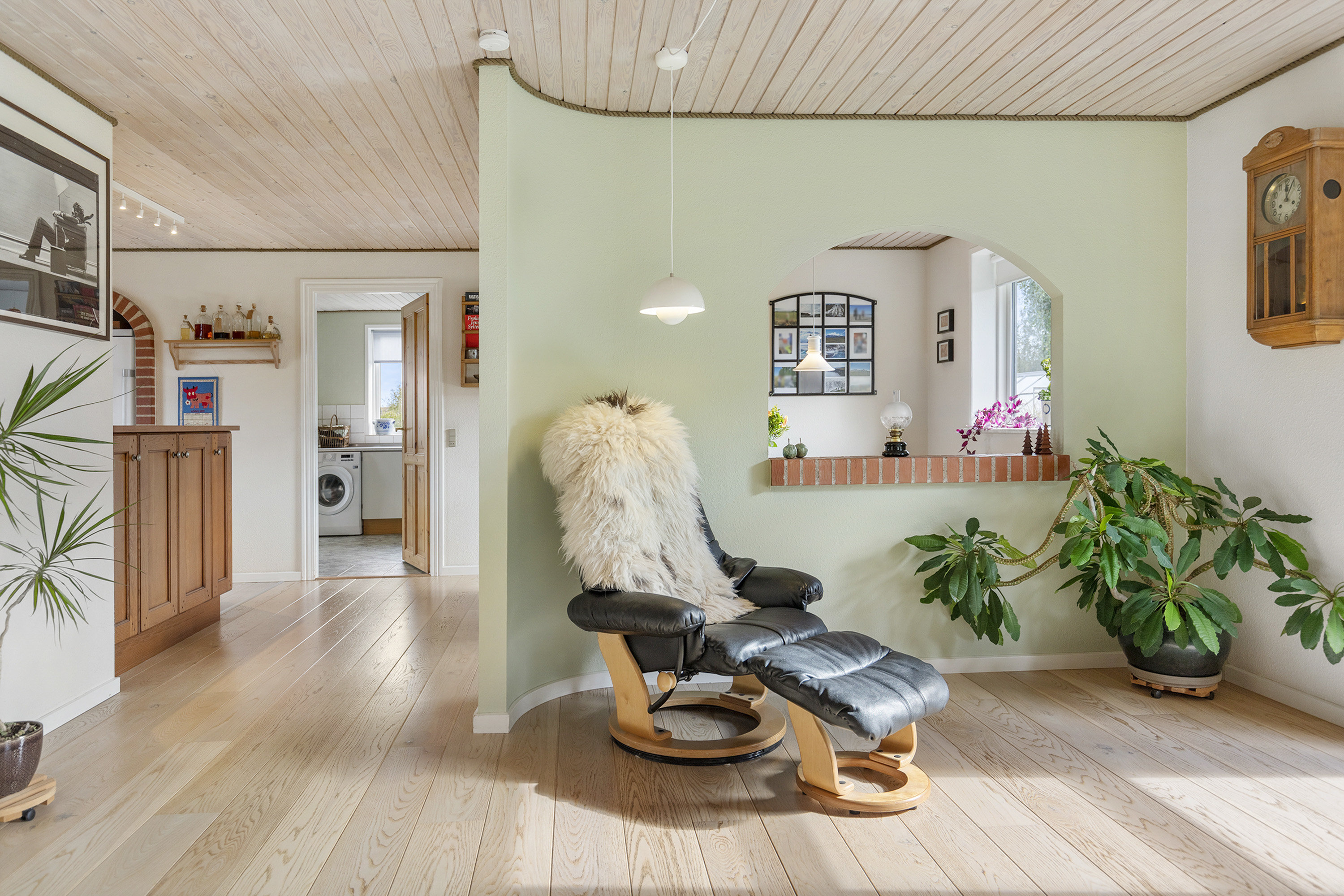 Fremhævet stue billede i fuldskærmstilstand. Billede af Storebæltsvej 12, 9700 Brønderslev