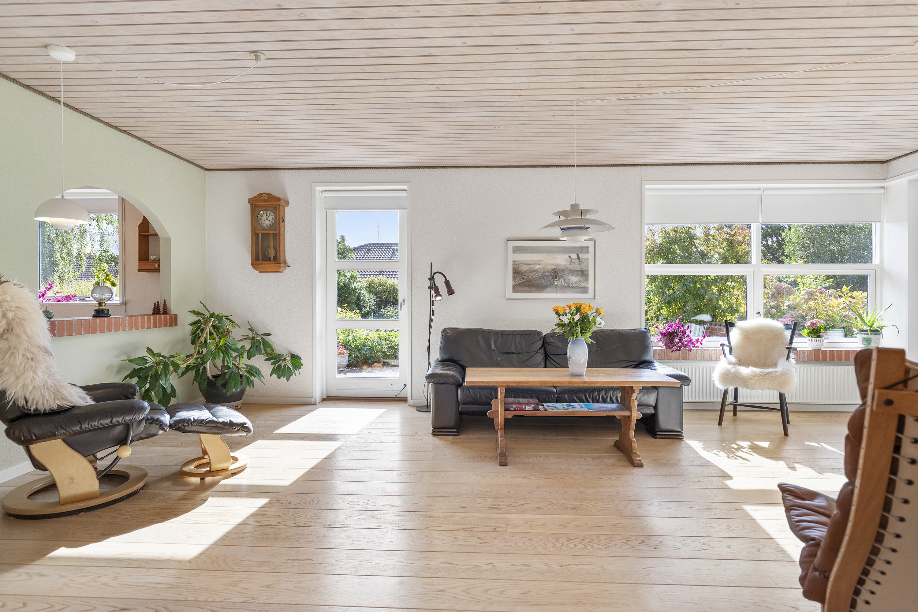 Fremhævet stue billede i fuldskærmstilstand. Billede af Storebæltsvej 12, 9700 Brønderslev