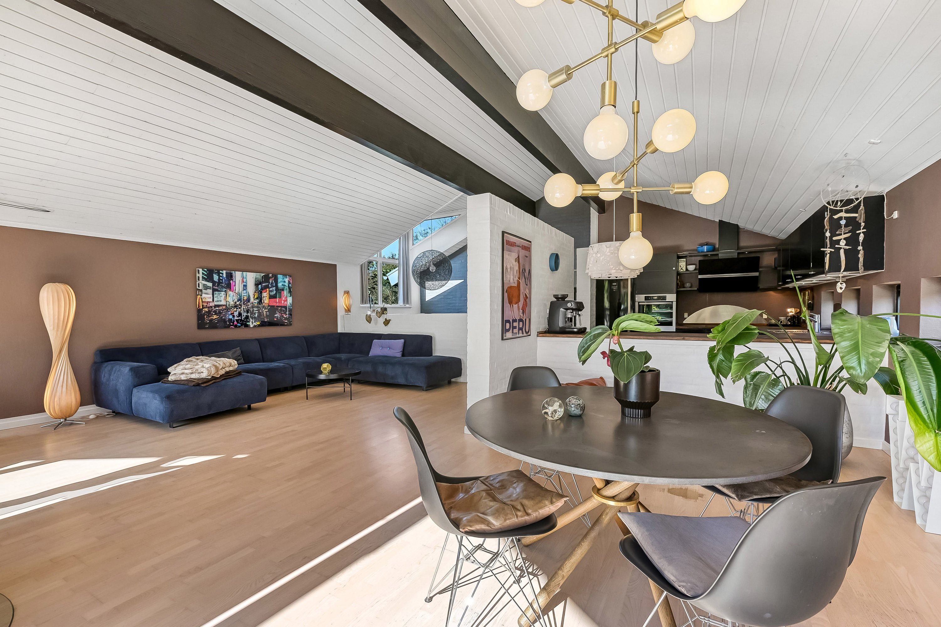 Fremhævet køkken billede i fuldskærmstilstand. Billede af Gl Bremdalvej 2, 7600 Struer