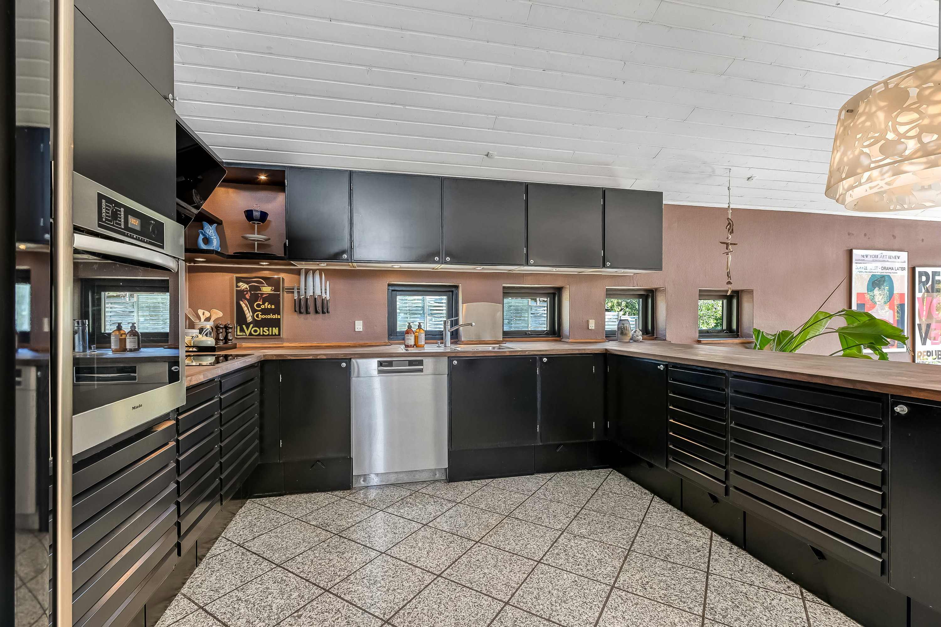 Fremhævet køkken billede i fuldskærmstilstand. Billede af Gl Bremdalvej 2, 7600 Struer