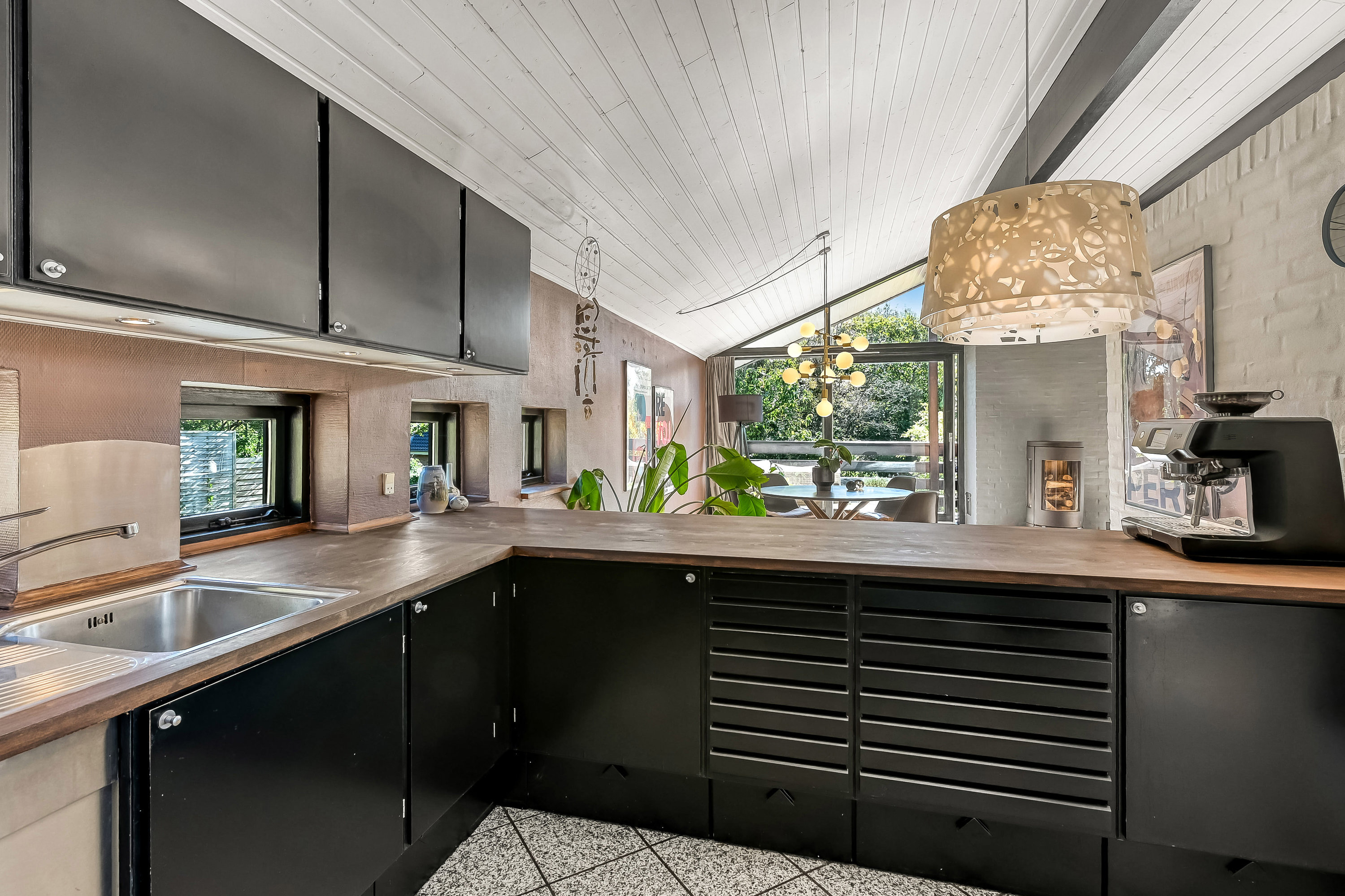 Fremhævet køkken billede i fuldskærmstilstand. Billede af Gl Bremdalvej 2, 7600 Struer