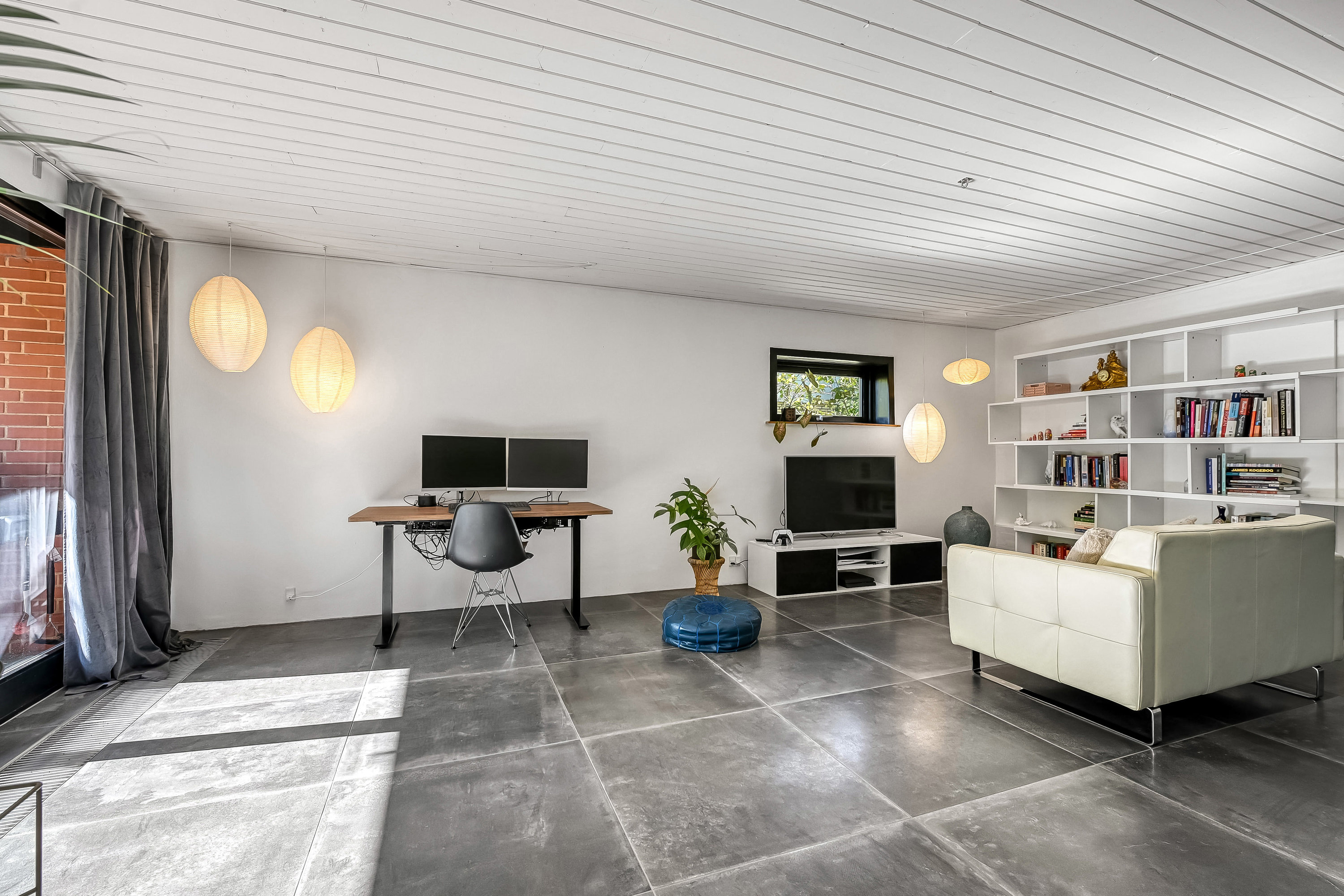 Fremhævet stue billede i fuldskærmstilstand. Billede af Gl Bremdalvej 2, 7600 Struer