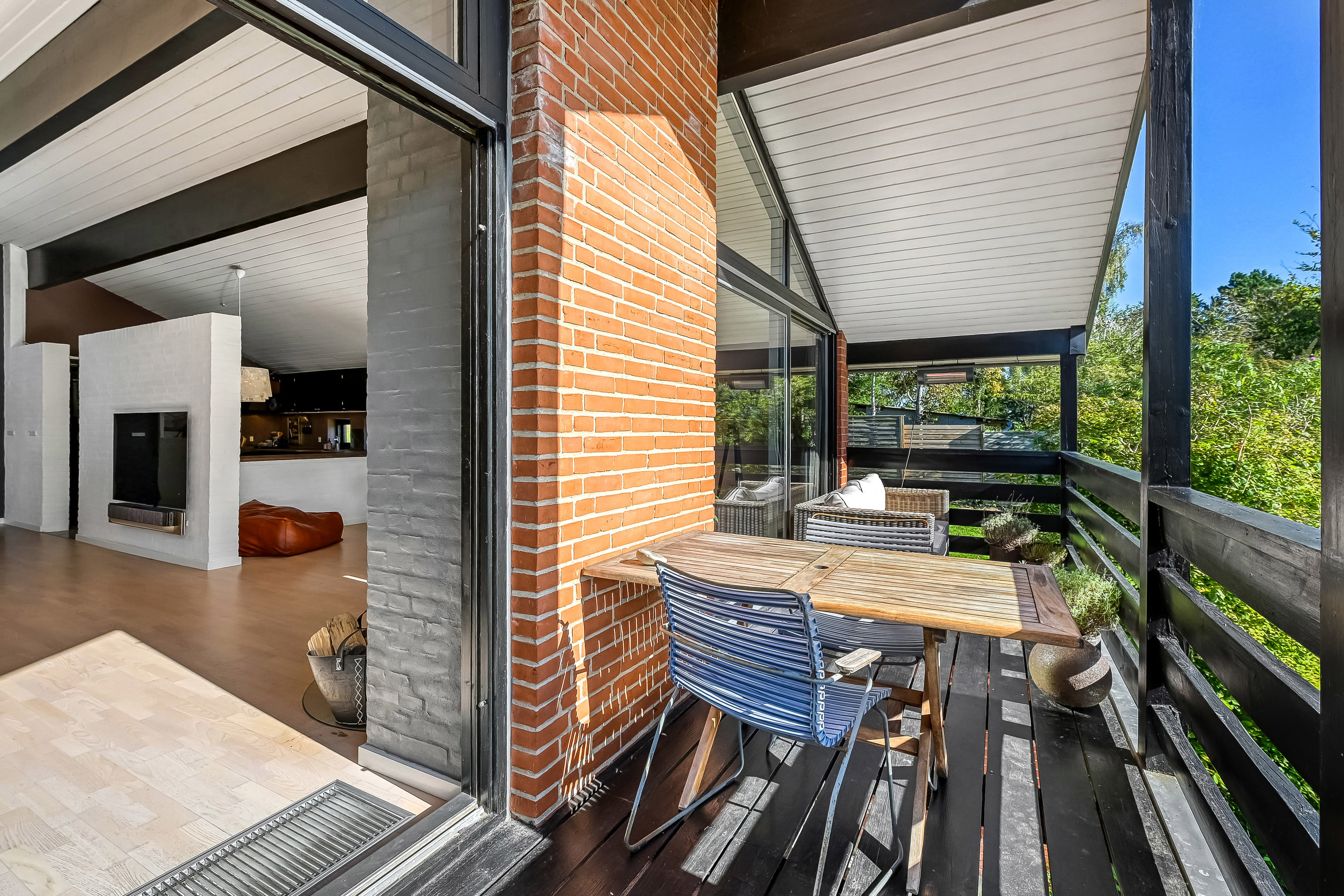 Fremhævet stue billede i fuldskærmstilstand. Billede af Gl Bremdalvej 2, 7600 Struer